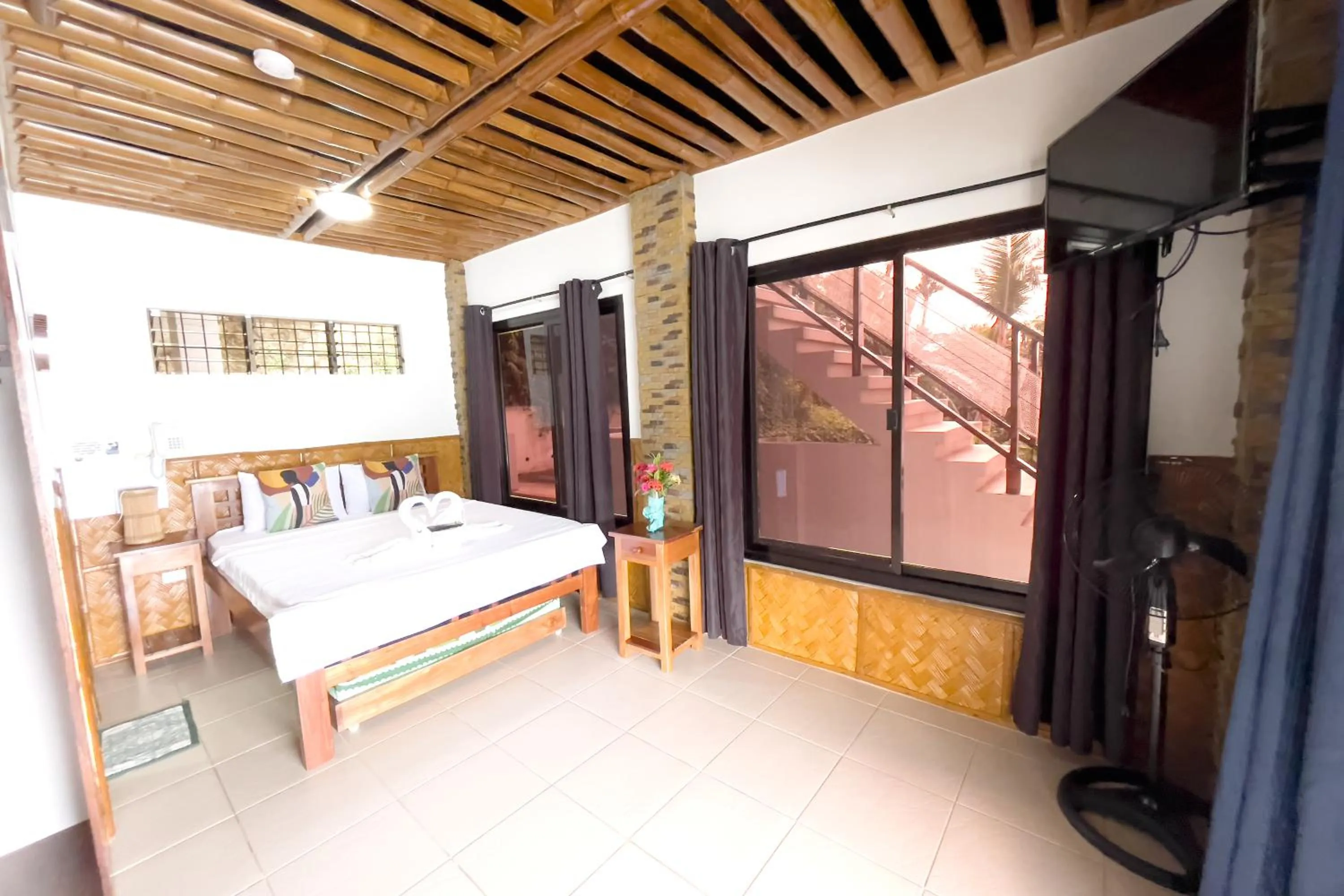 Bed in Villa de Pico Highland Beach Resort