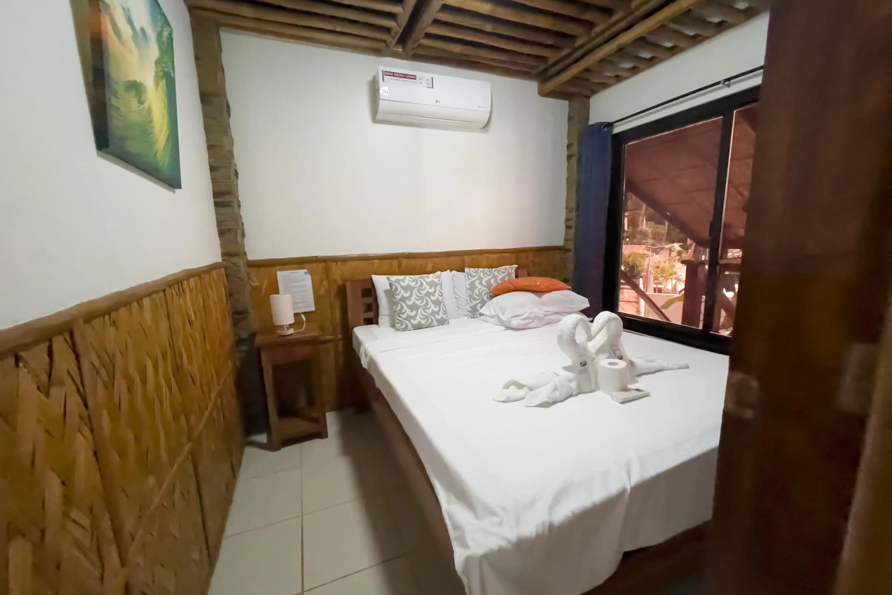 Bed in Villa de Pico Highland Beach Resort