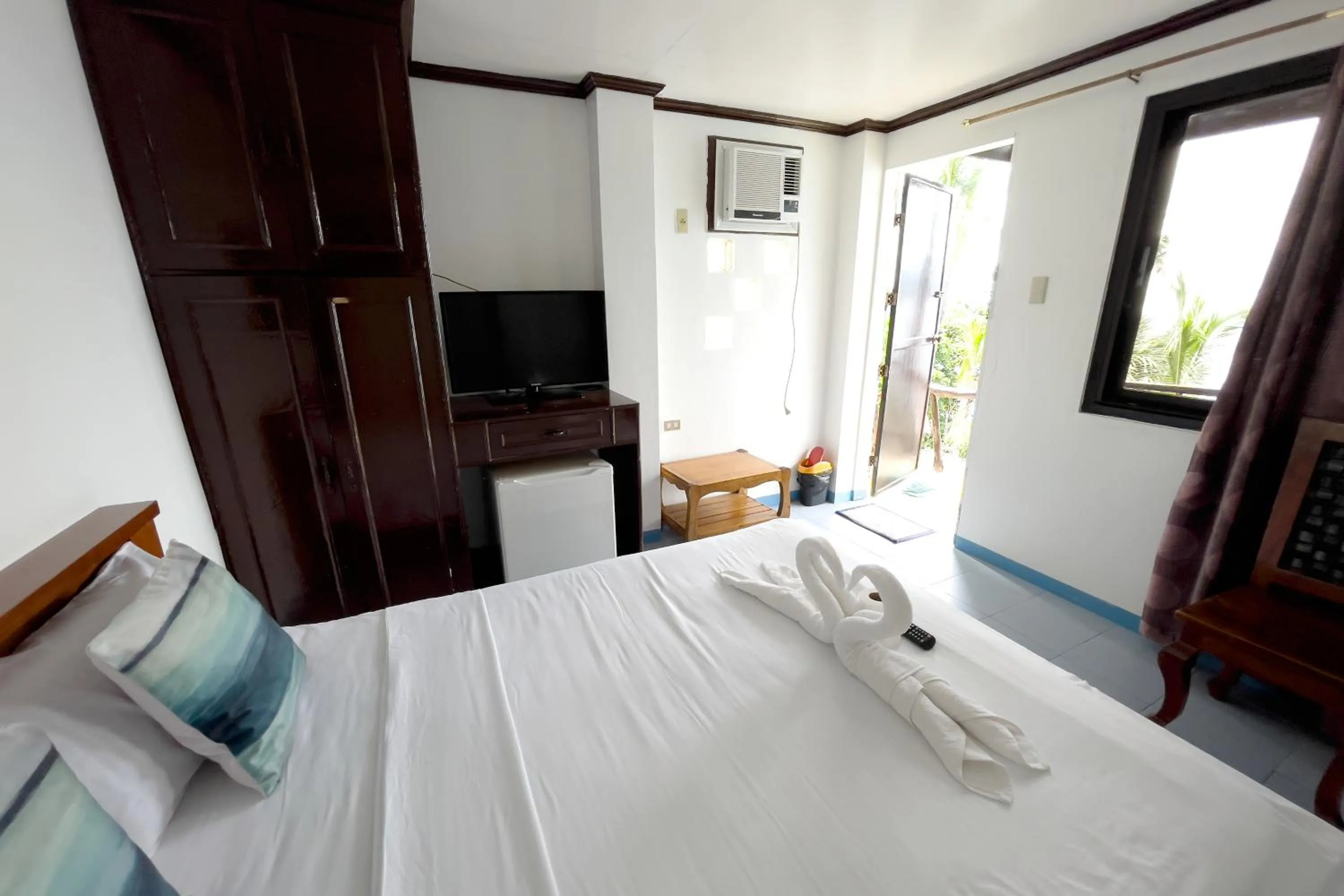 Bed in Villa de Pico Highland Beach Resort