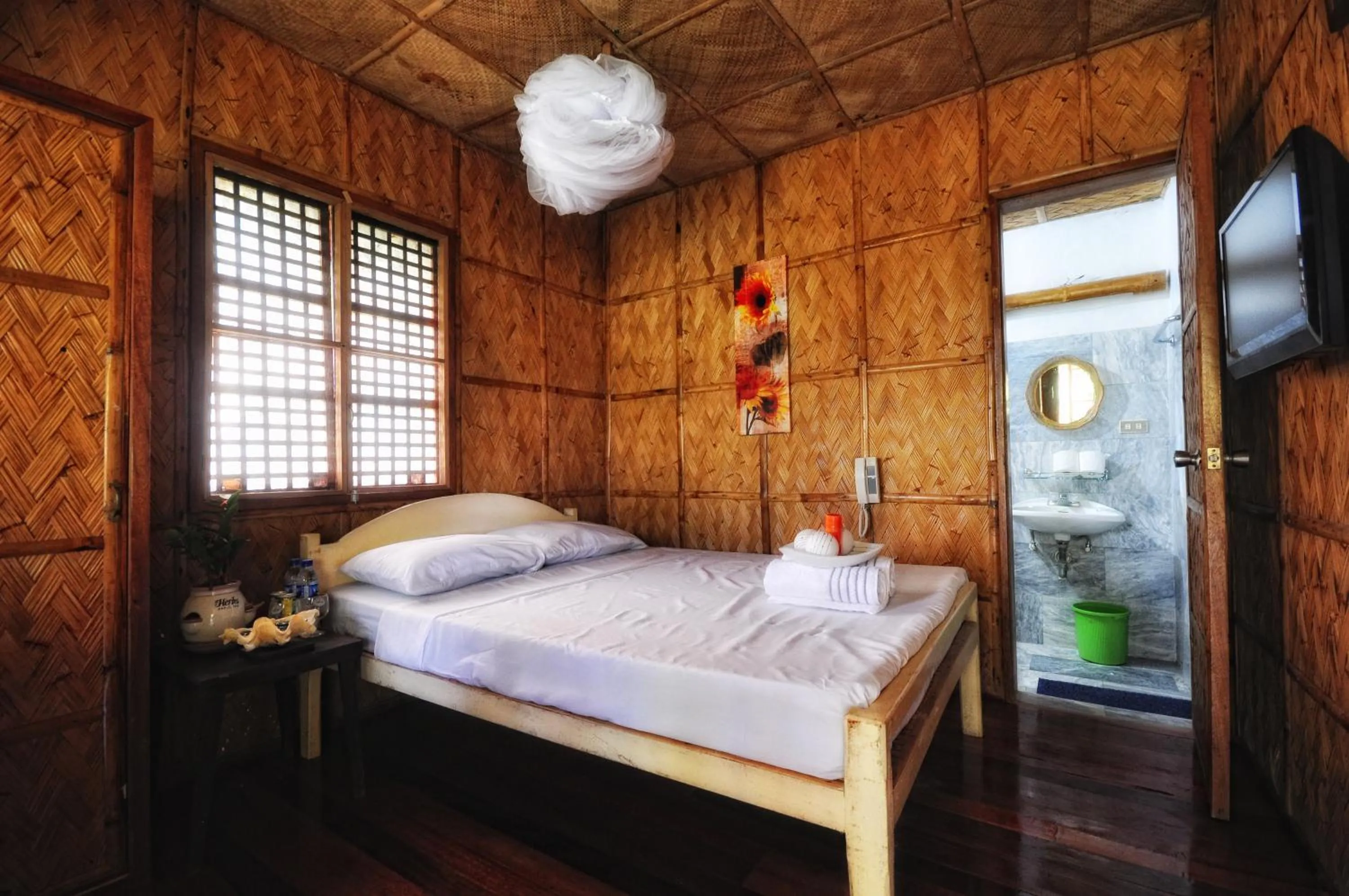 Photo of the whole room, Bed in Villa de Pico Highland Beach Resort