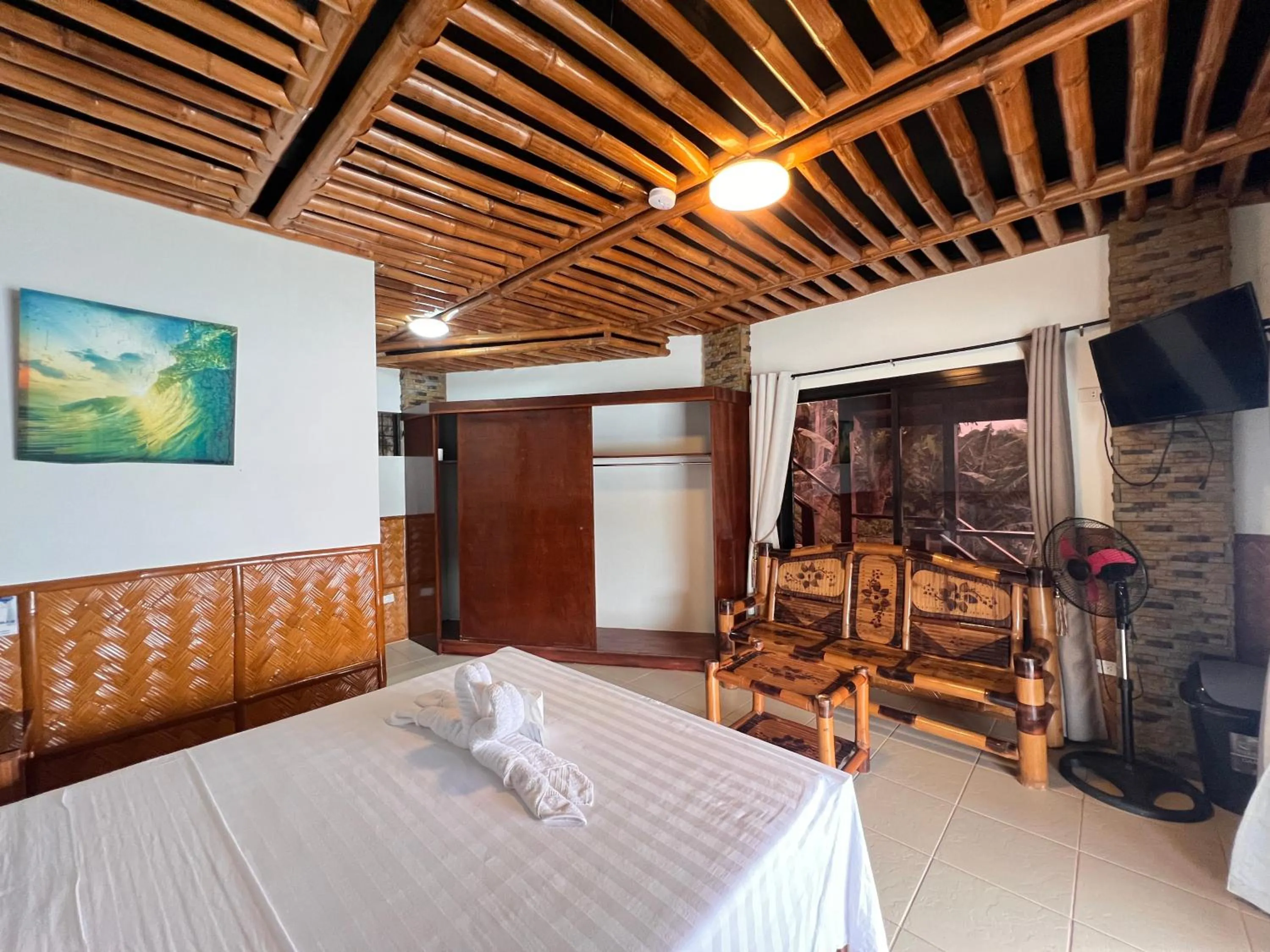 Bed in Villa de Pico Highland Beach Resort