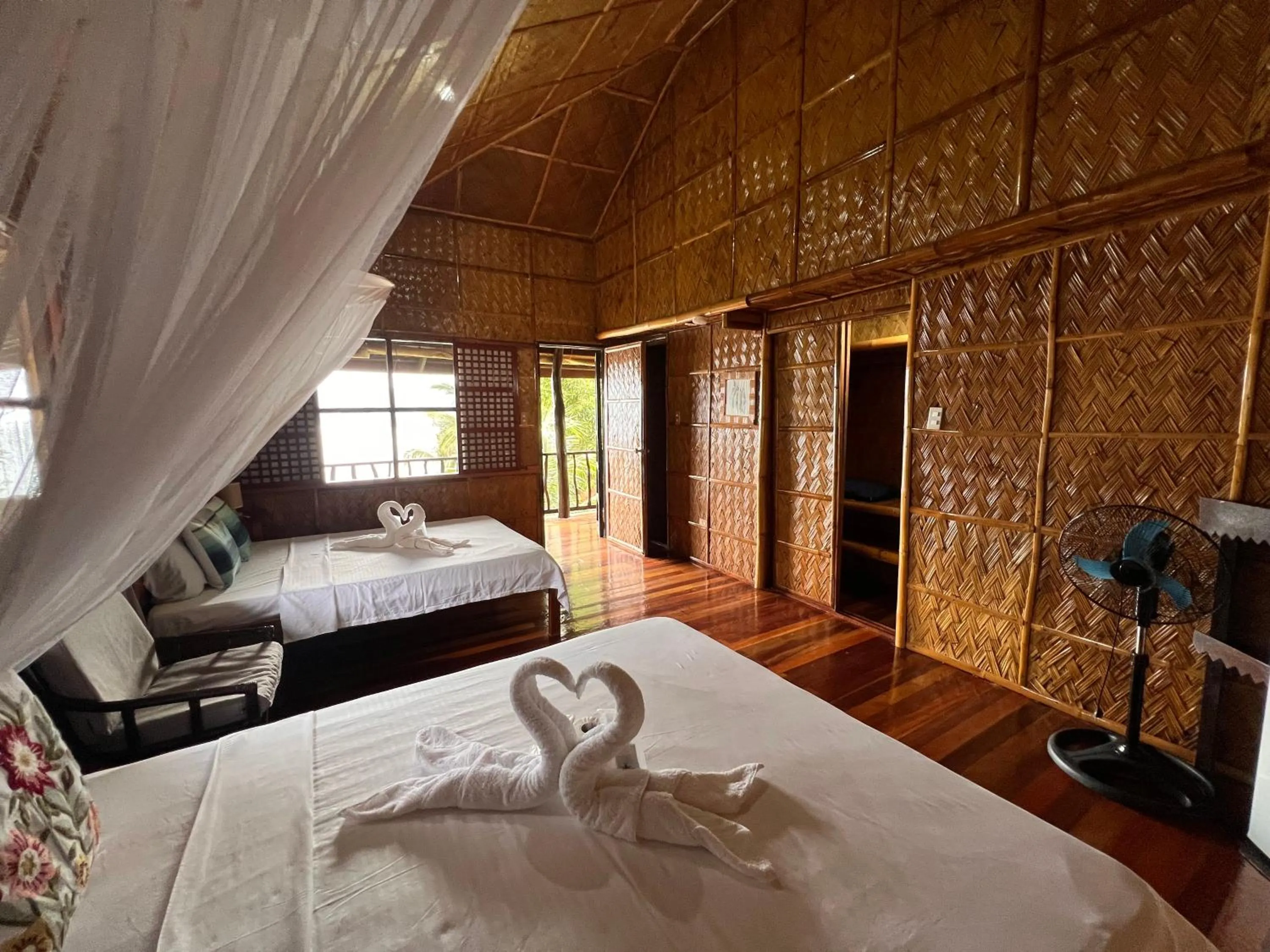 Bedroom, Bed in Villa de Pico Highland Beach Resort