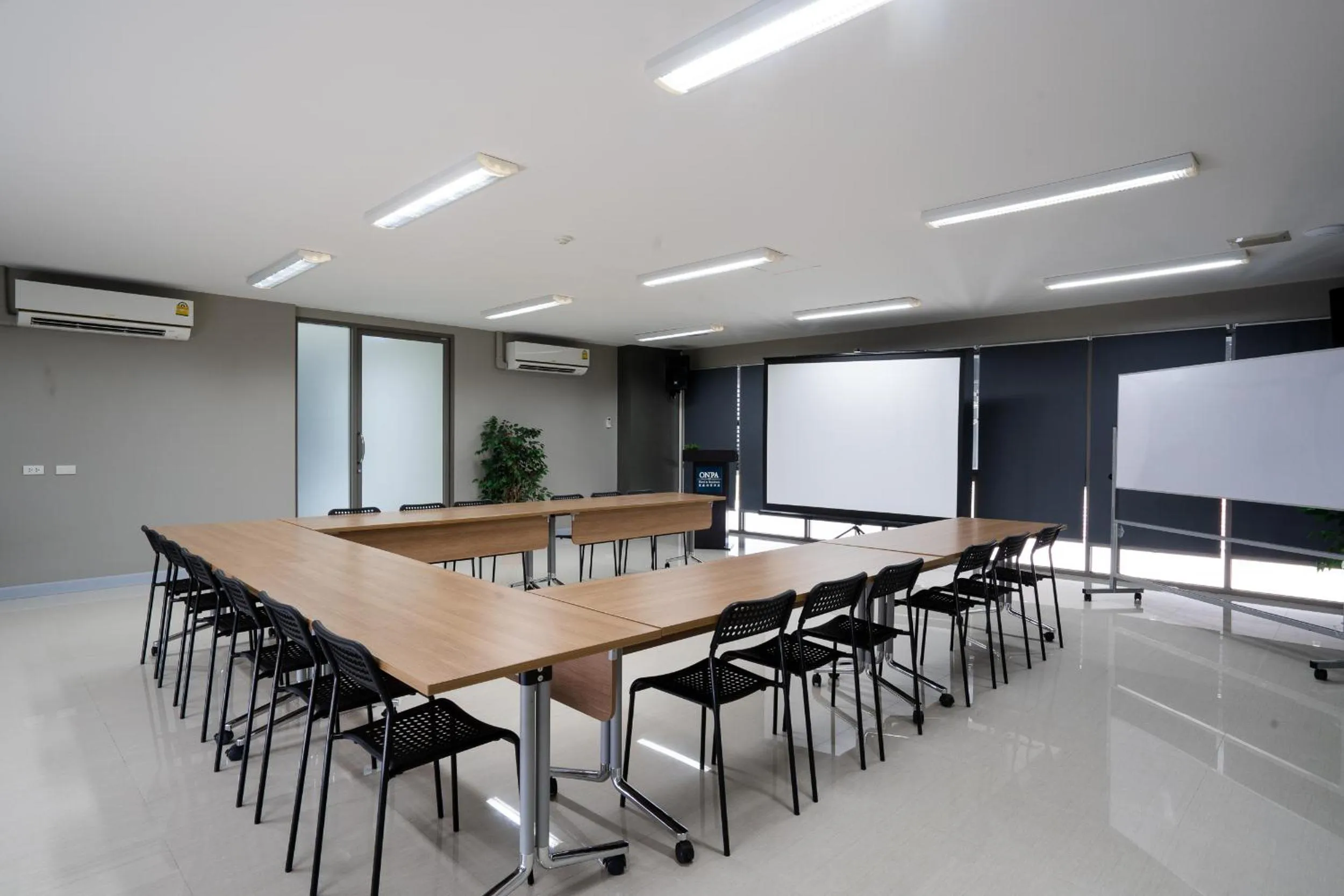 Meeting/conference room in ONPA Hotel & Residence Bangsaen
