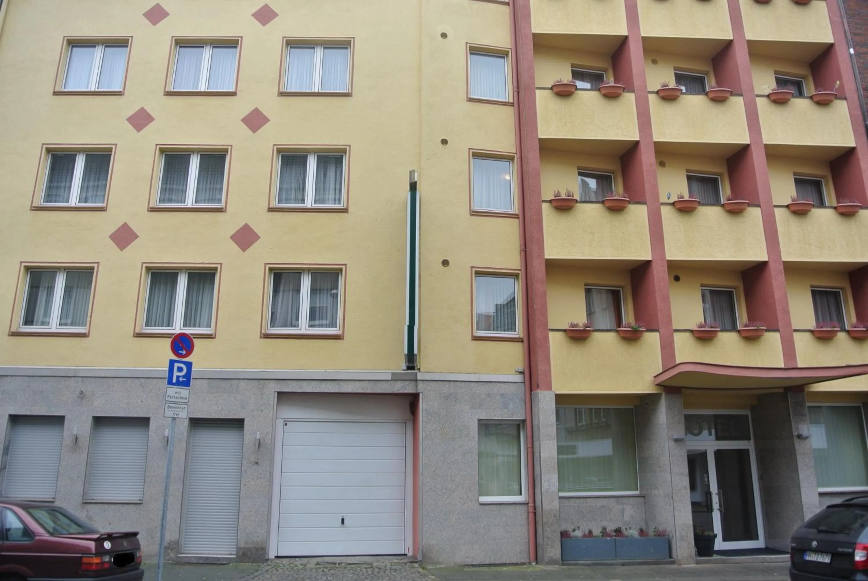 Facade/entrance in Hotel Art-Ambiente