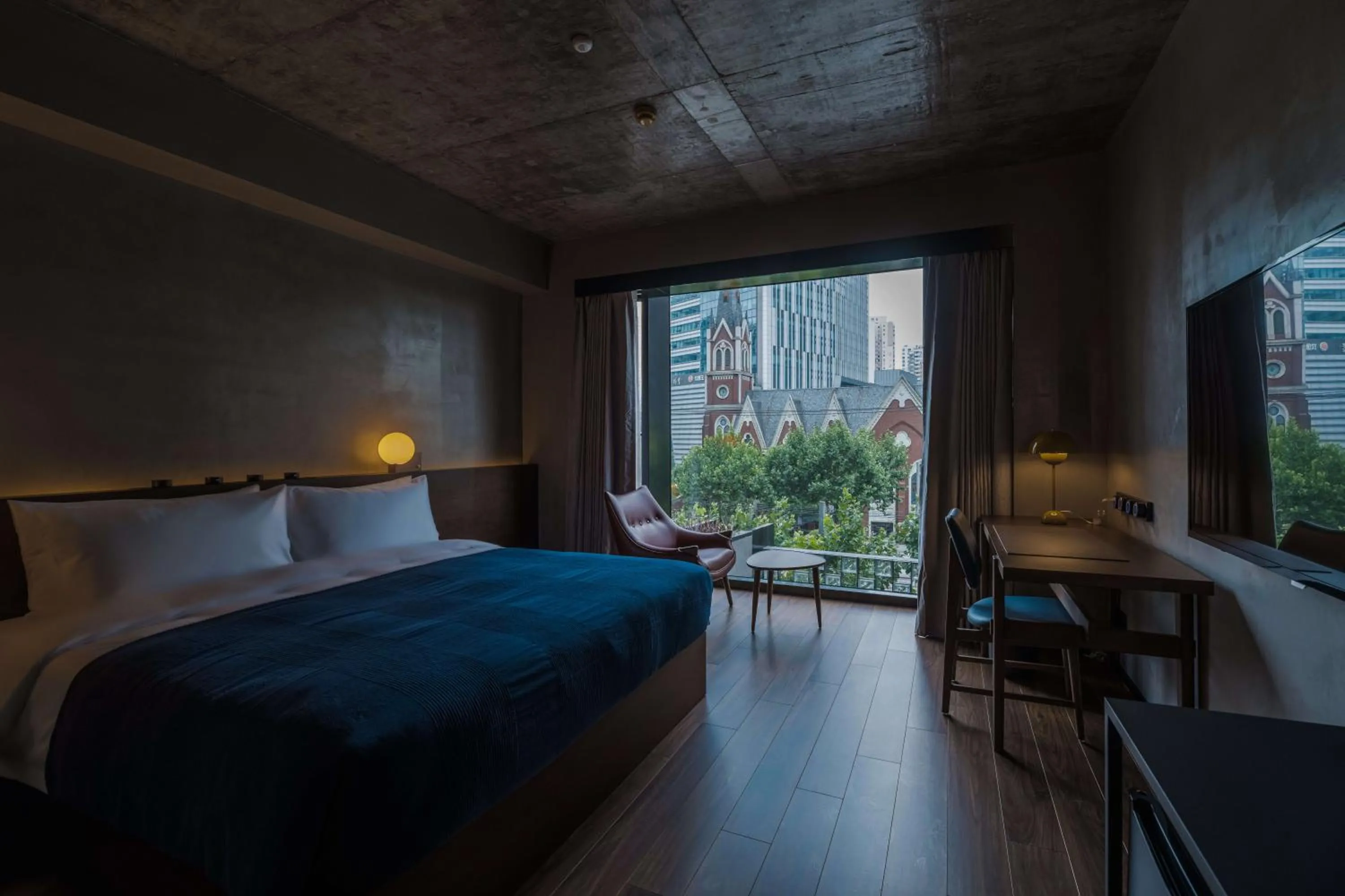 Bed in Neobridge Hotel