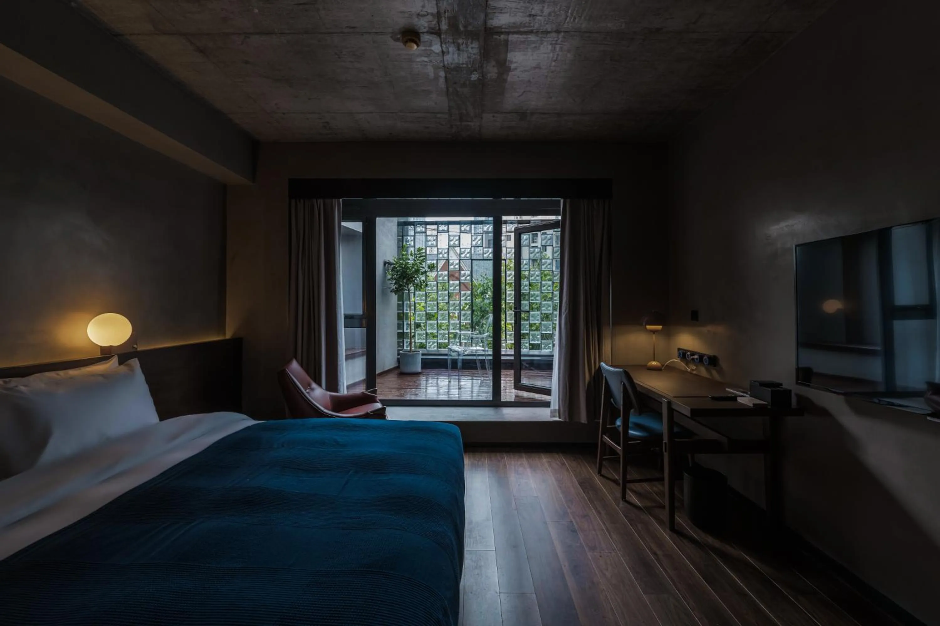 Photo of the whole room, Bed in Neobridge Hotel