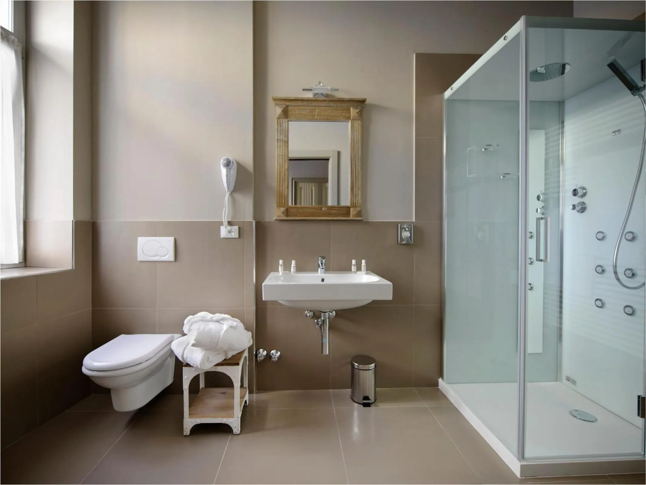 Locanda In Borgo Garnì & Wellness