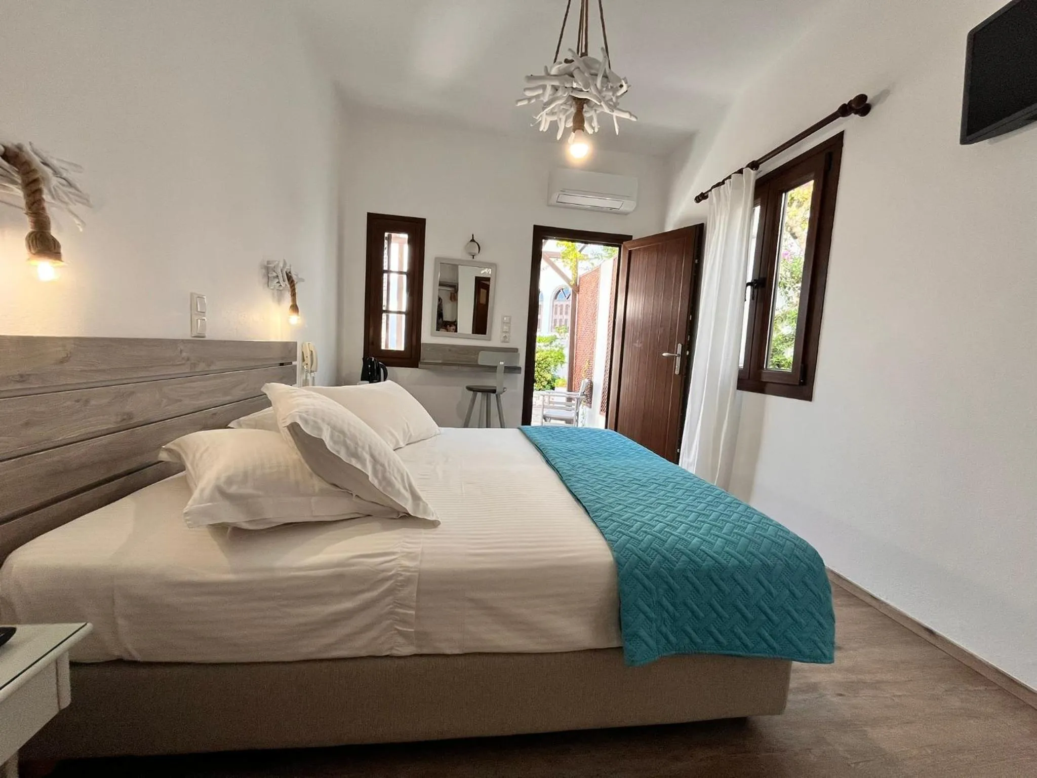 Christina Hotel, Adults Only, Heated Salt Water Pool