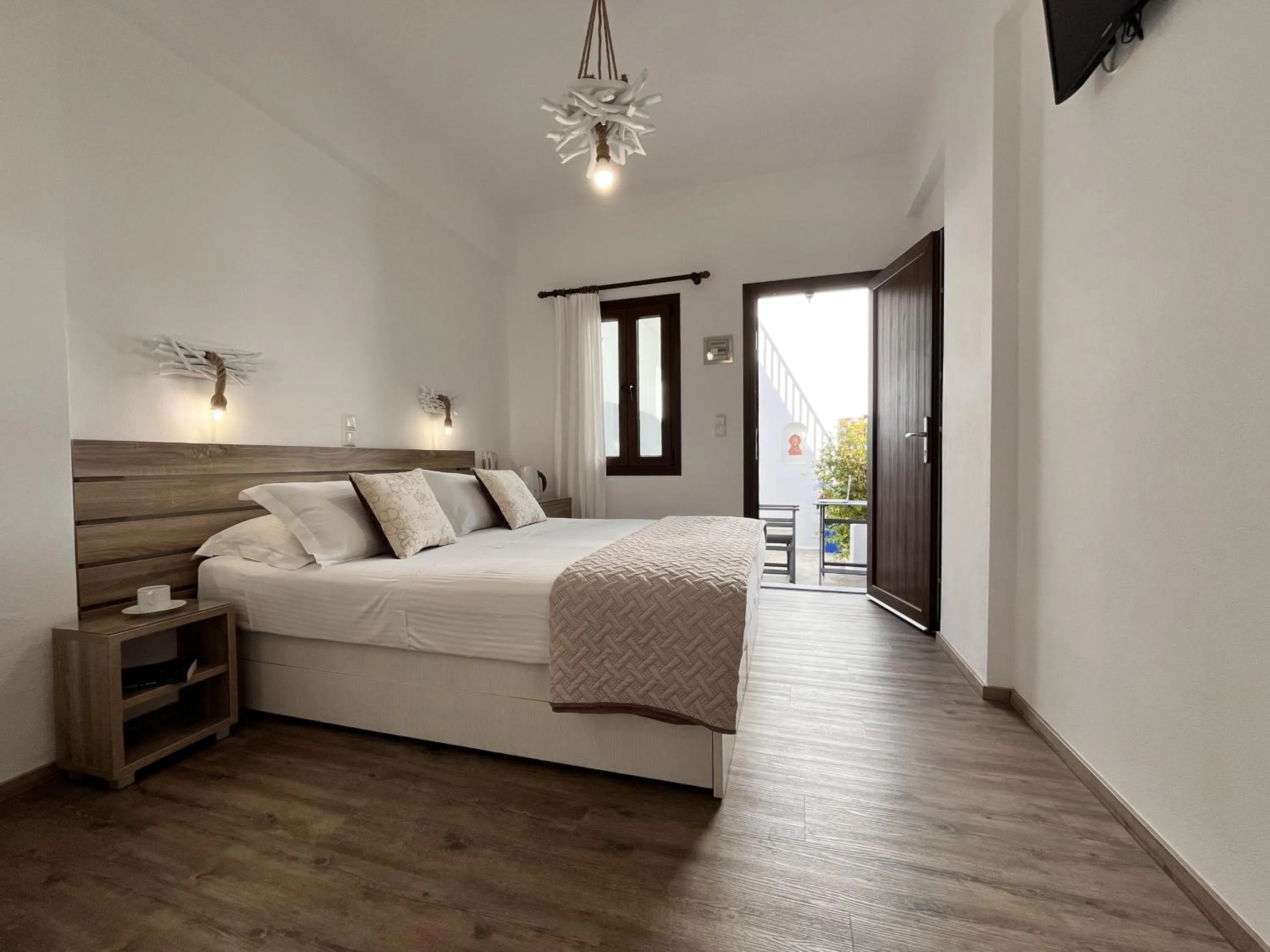 Christina Hotel, Adults Only, Heated Salt Water Pool