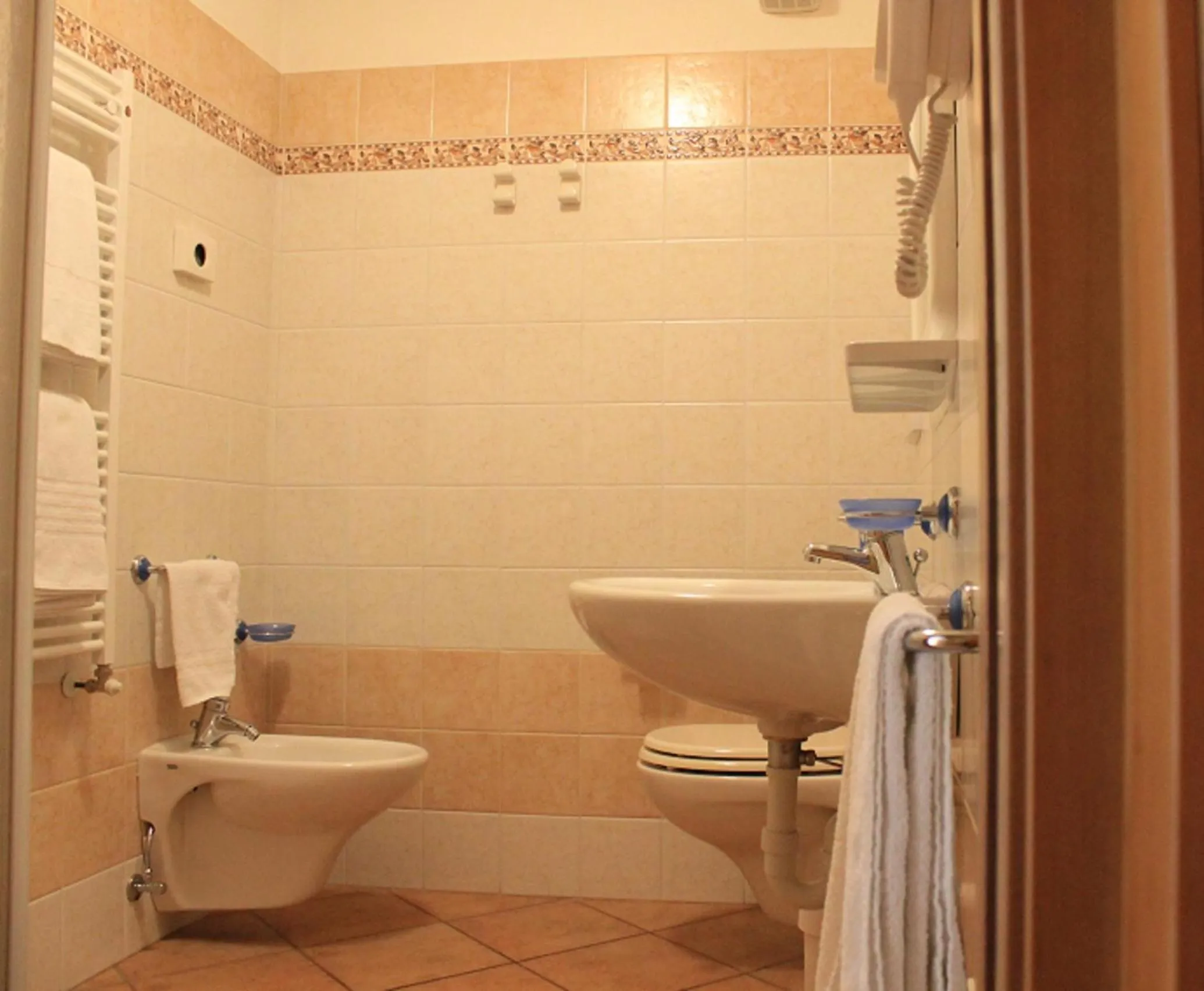 Bathroom in Hotel La Colombina