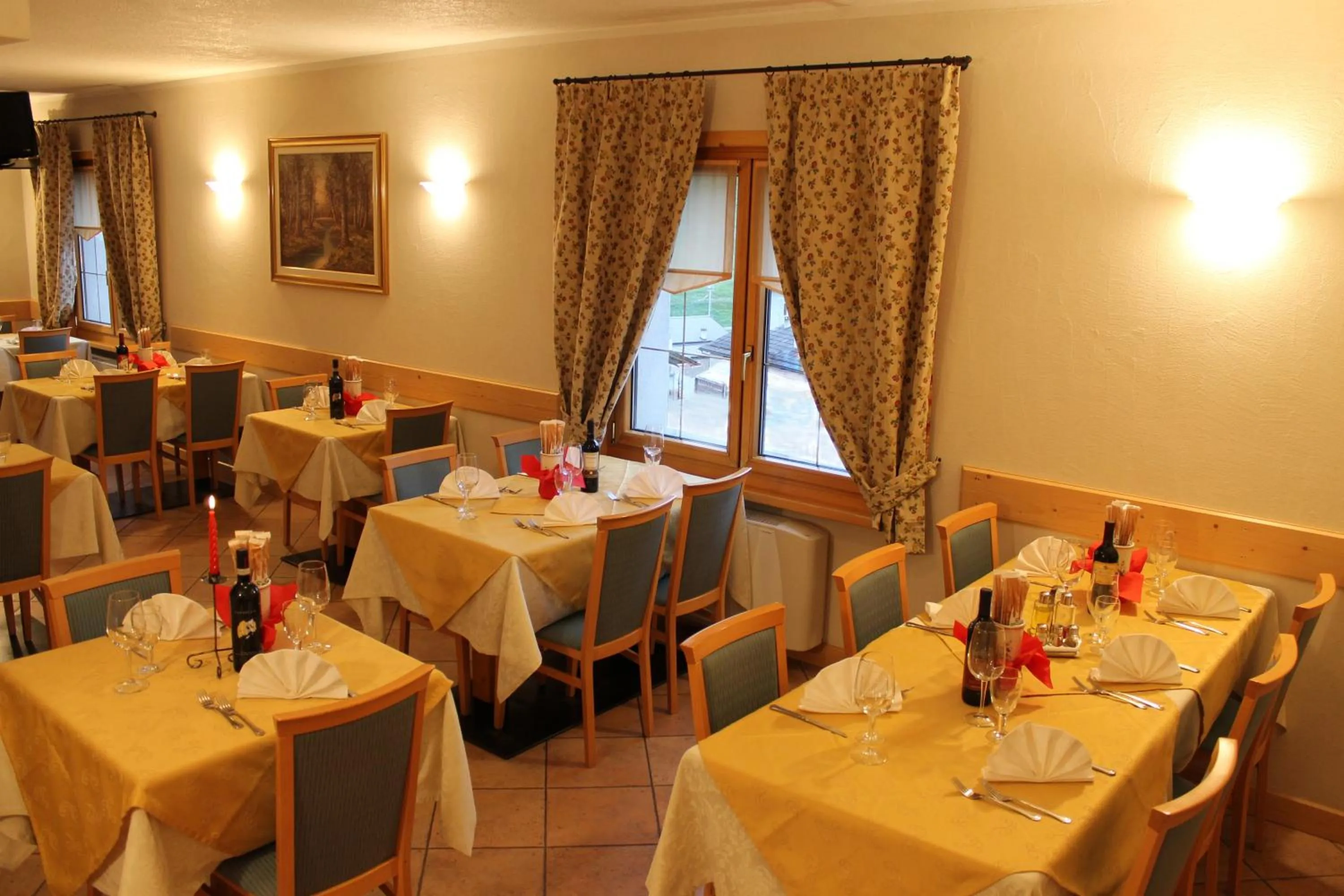 Restaurant/places to eat in Hotel La Colombina