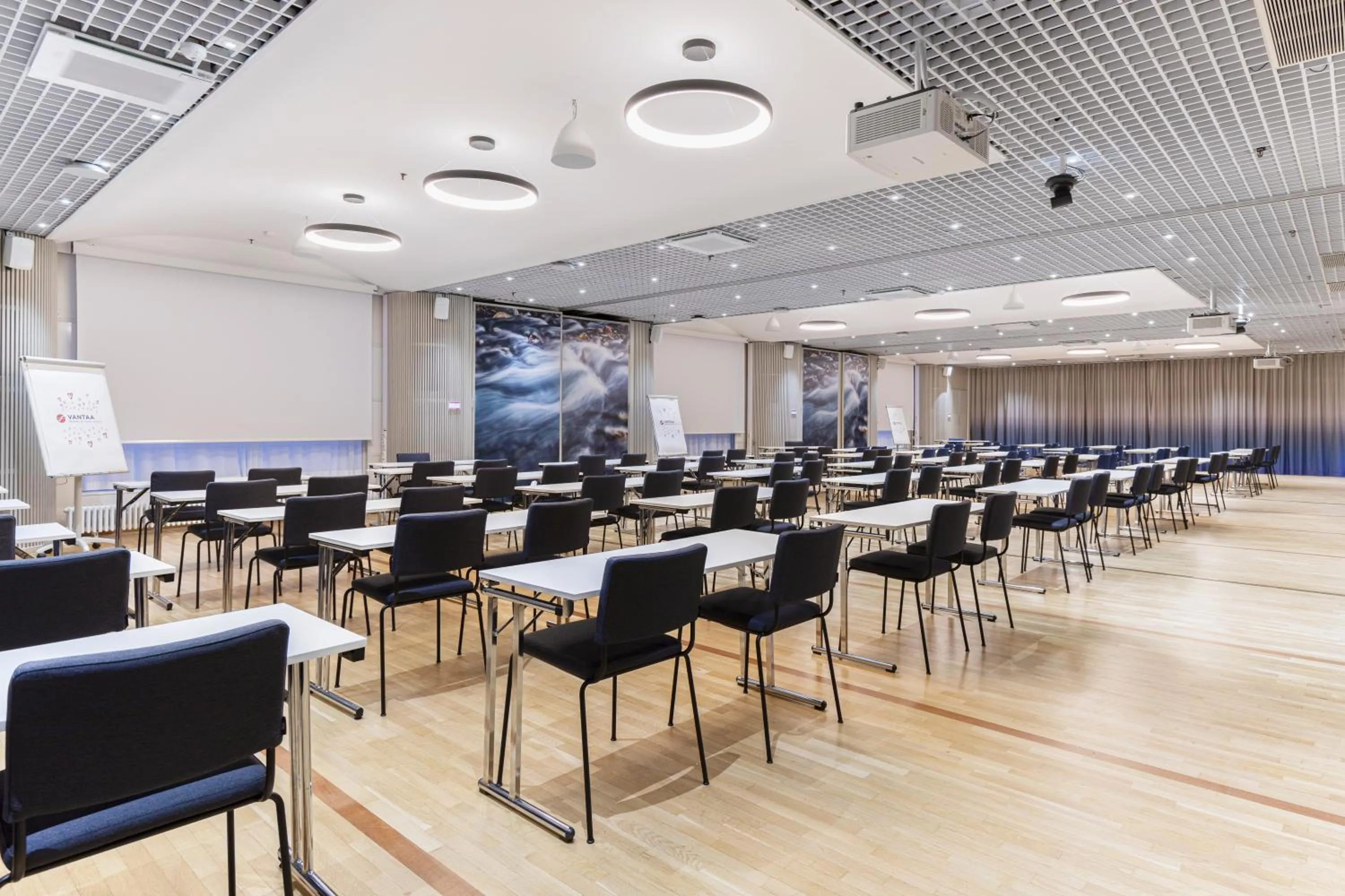 Meeting/conference room in Original Sokos Hotel Vantaa