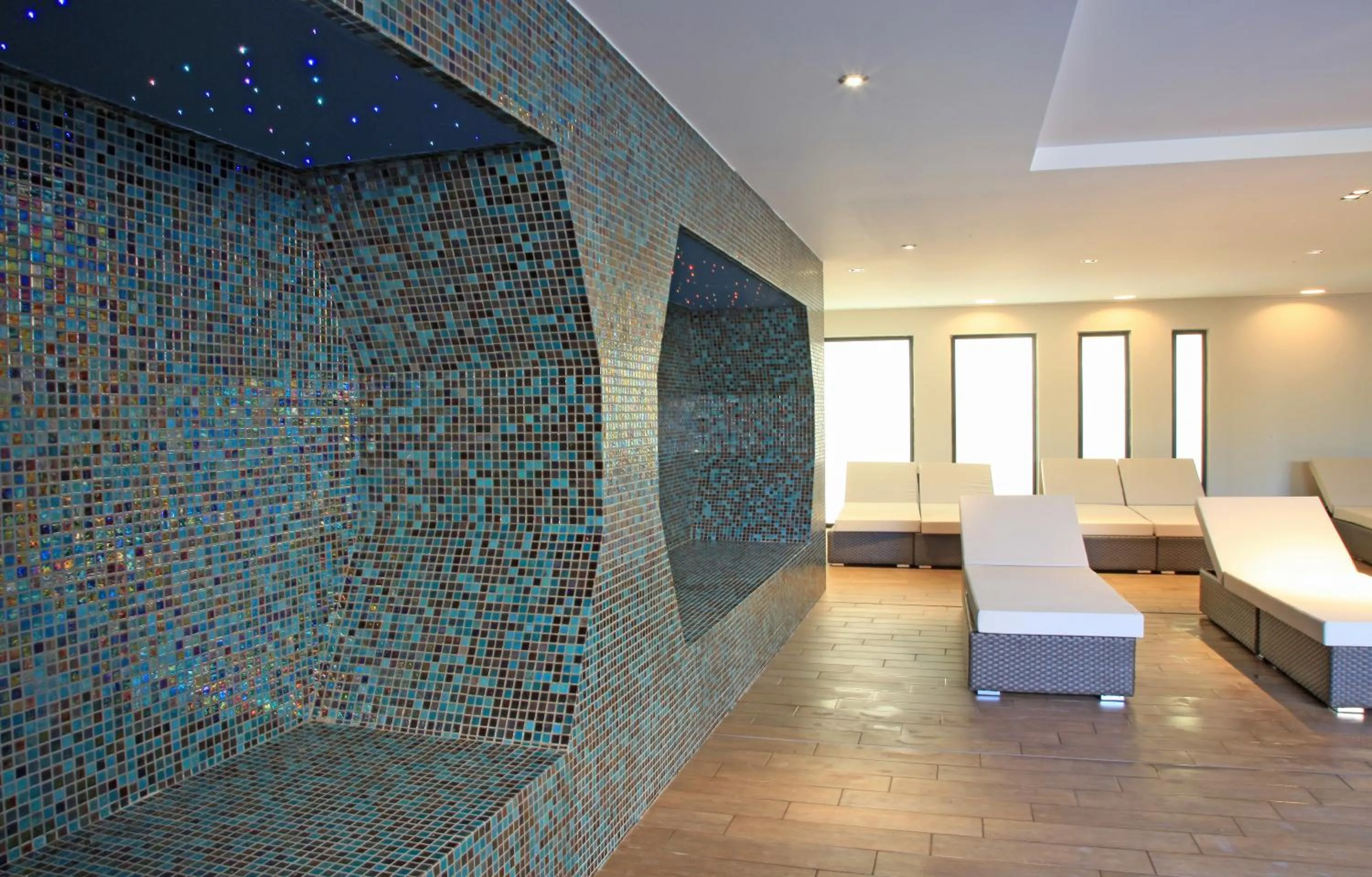 Spa and wellness centre/facilities, Bed in Radisson Blu Resort & Spa, Ajaccio Bay