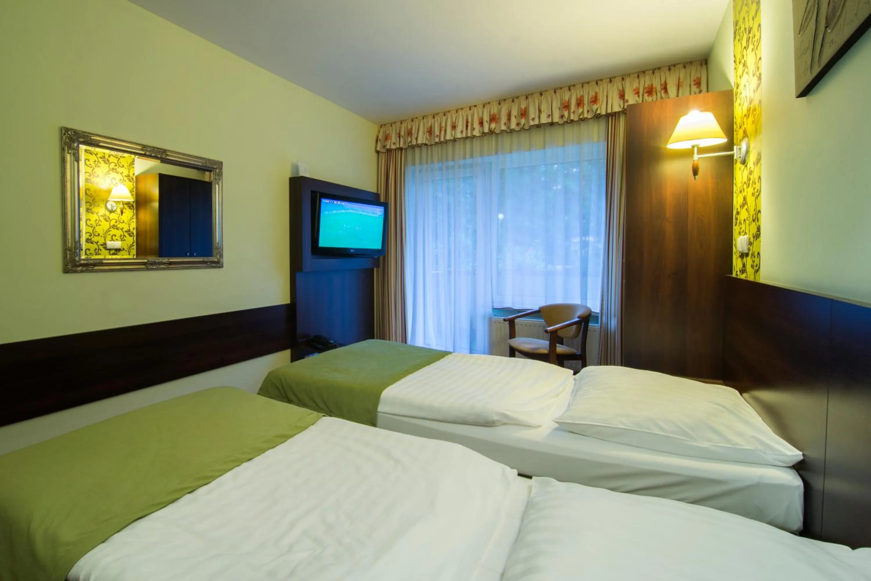 Photo of the whole room, Bed in Hotel Pod Szrenicą
