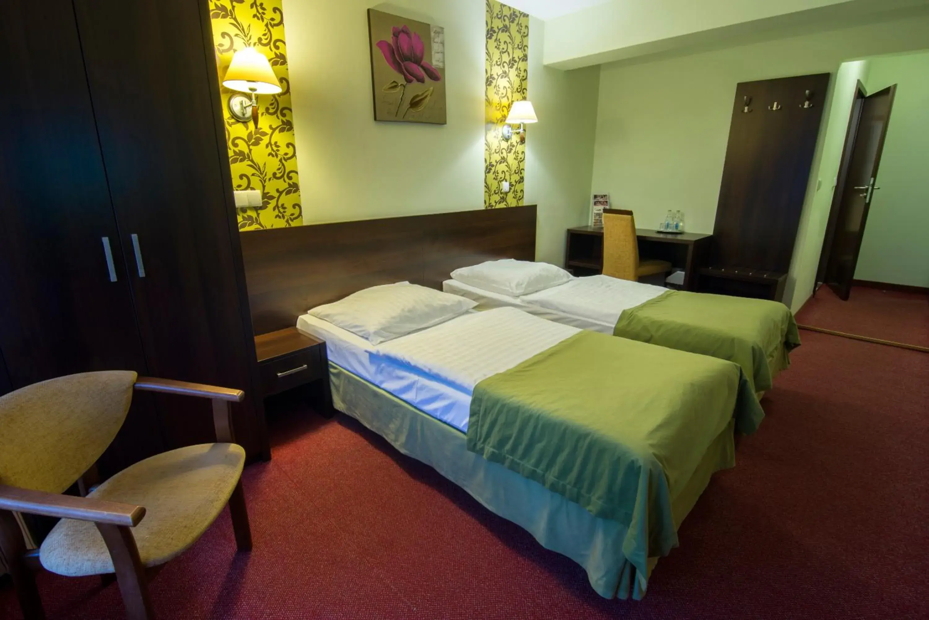 Standard Twin Room in Hotel Pod Szrenicą Standard Twin Room in Hotel Pod Szrenicą