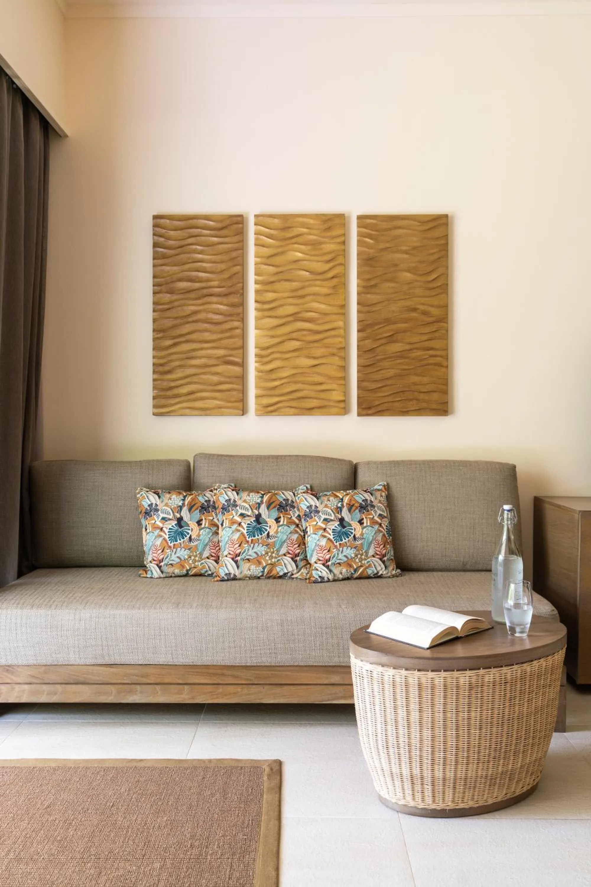 Living room in Constance Ephelia