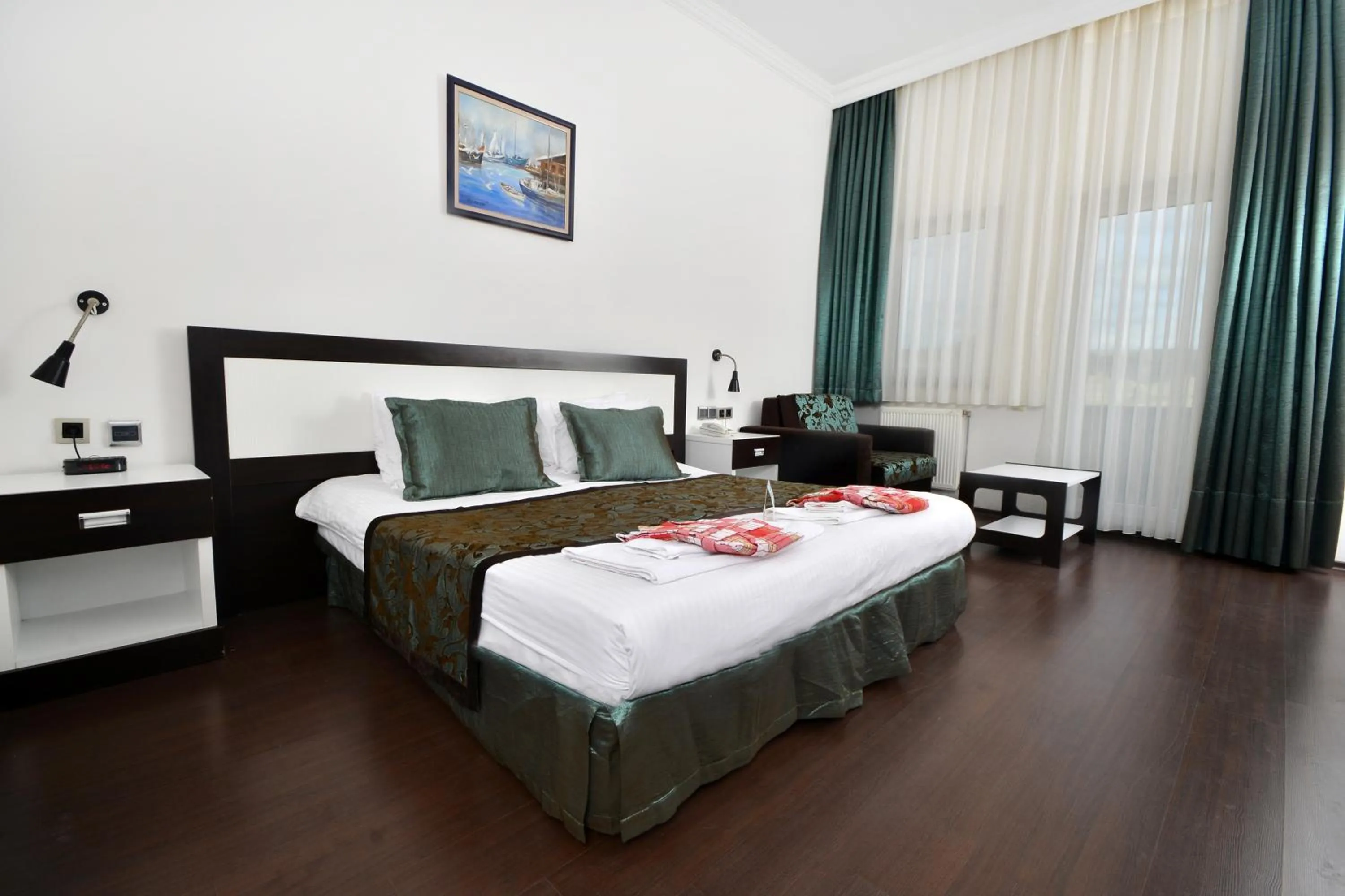 Photo of the whole room, Bed in Doc's Thermal Hotel Wellness & Detox Spa