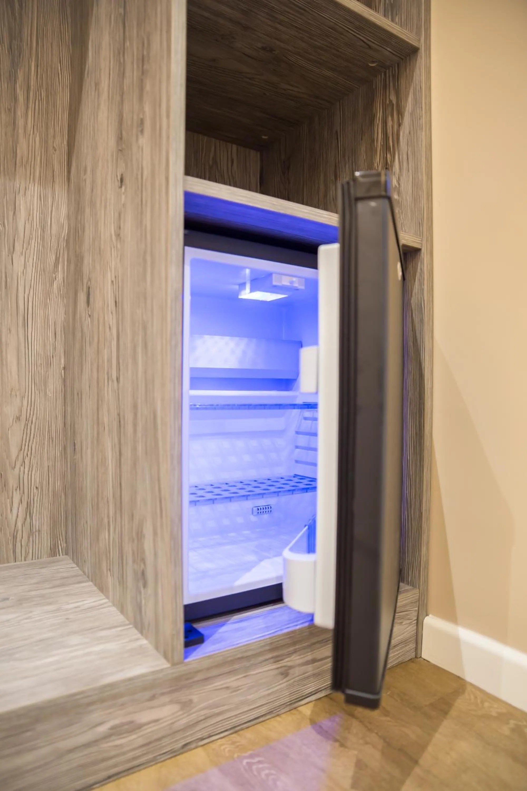 Area and facilities in Arosfa Hotel London by Compass Hospitality