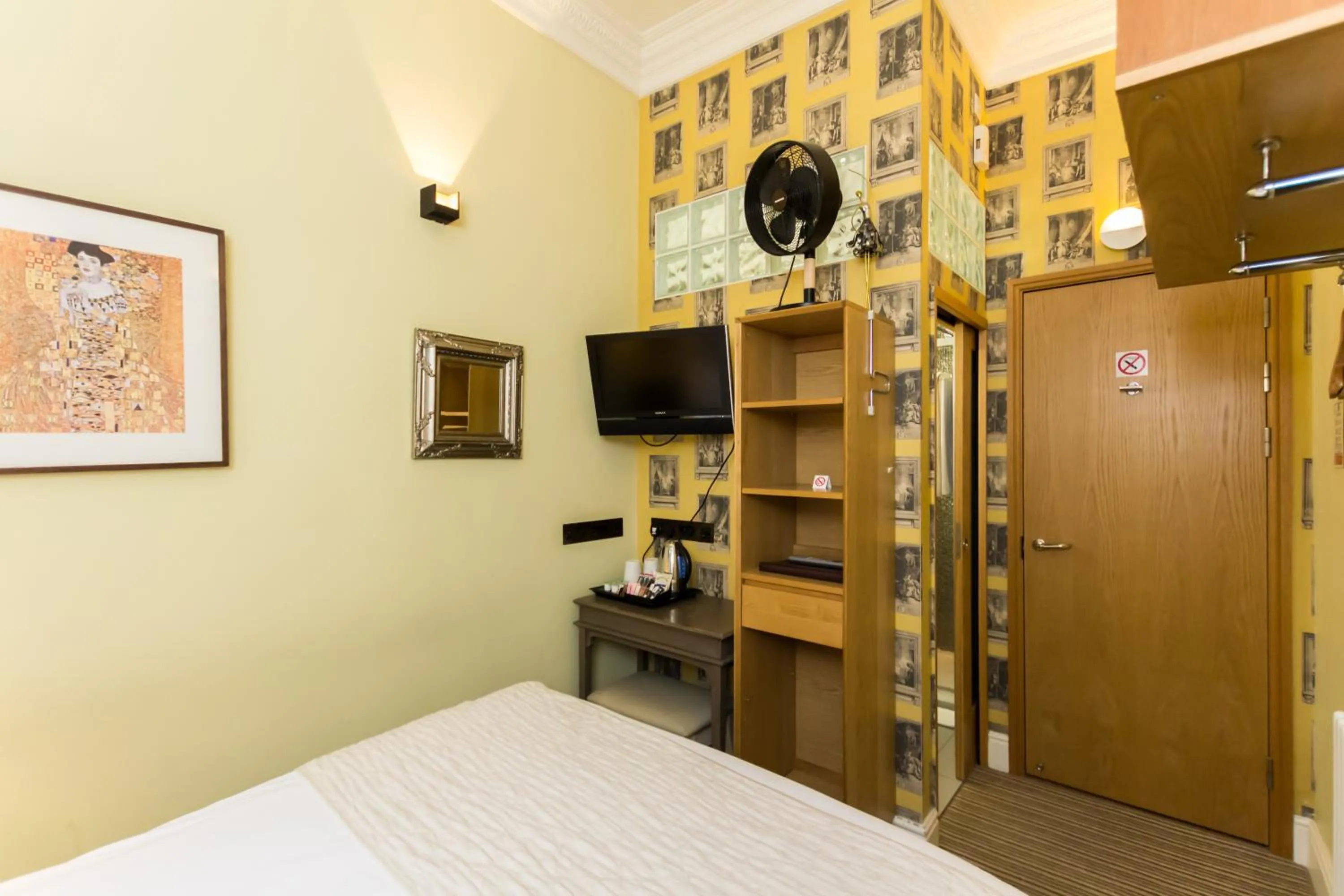 Bedroom, Bed in Arosfa Hotel London by Compass Hospitality