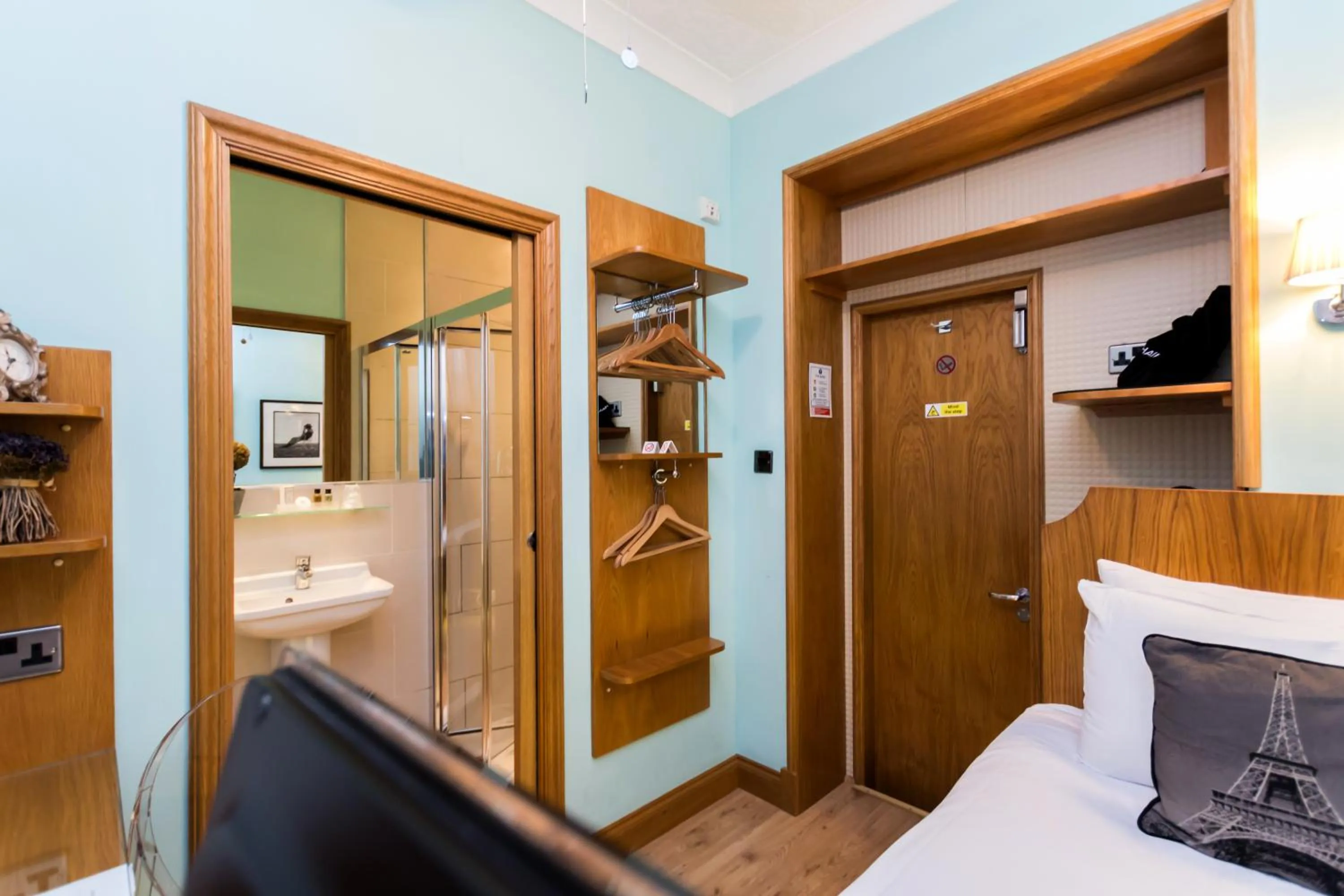 Bedroom, Bed in Arosfa Hotel London by Compass Hospitality