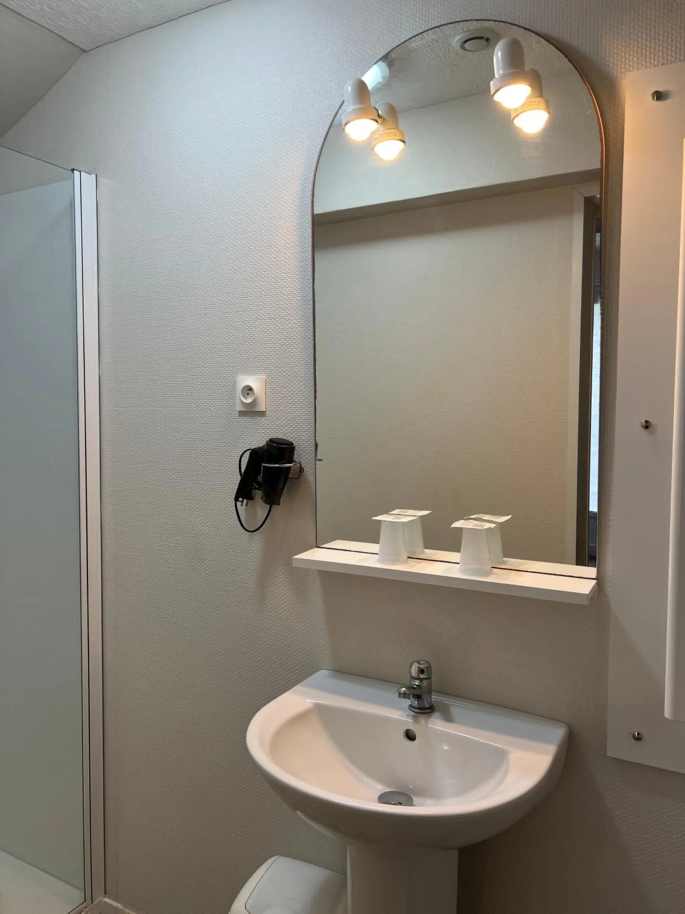 Bathroom in Au Petit Bonheur