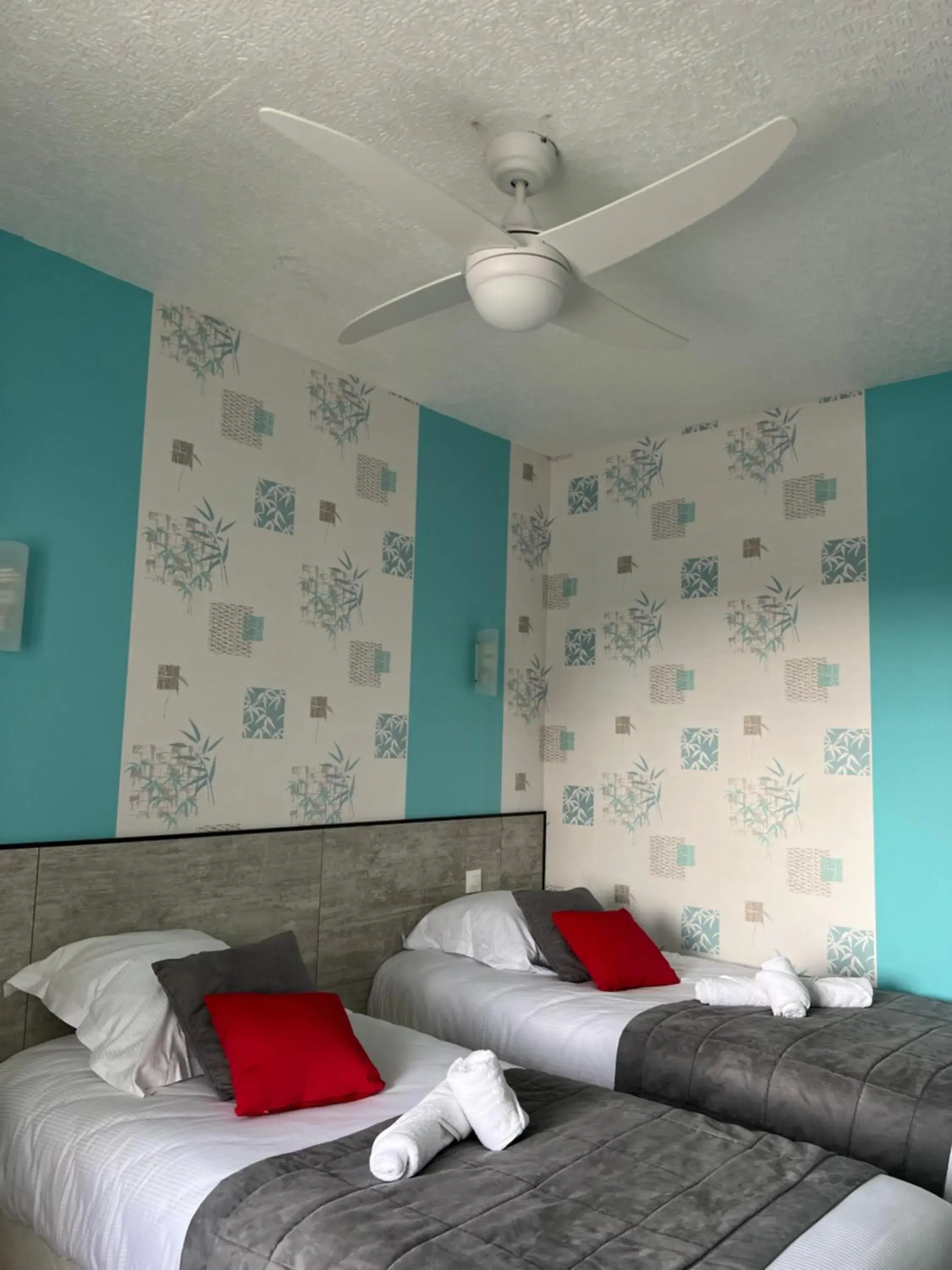 Twin Room - single occupancy in Au Petit Bonheur Twin Room - single occupancy in Au Petit Bonheur