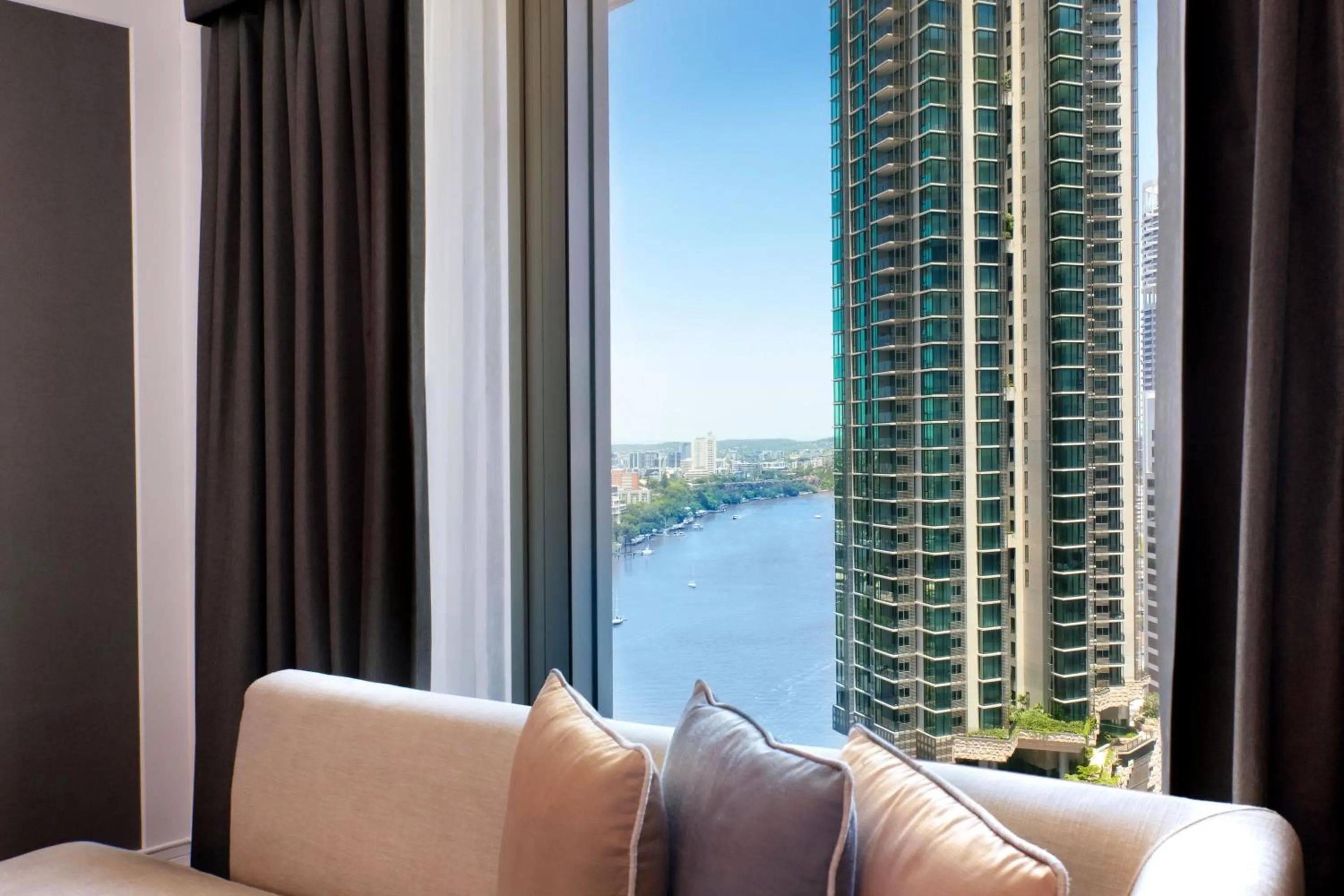 Photo of the whole room in Brisbane Marriott Hotel
