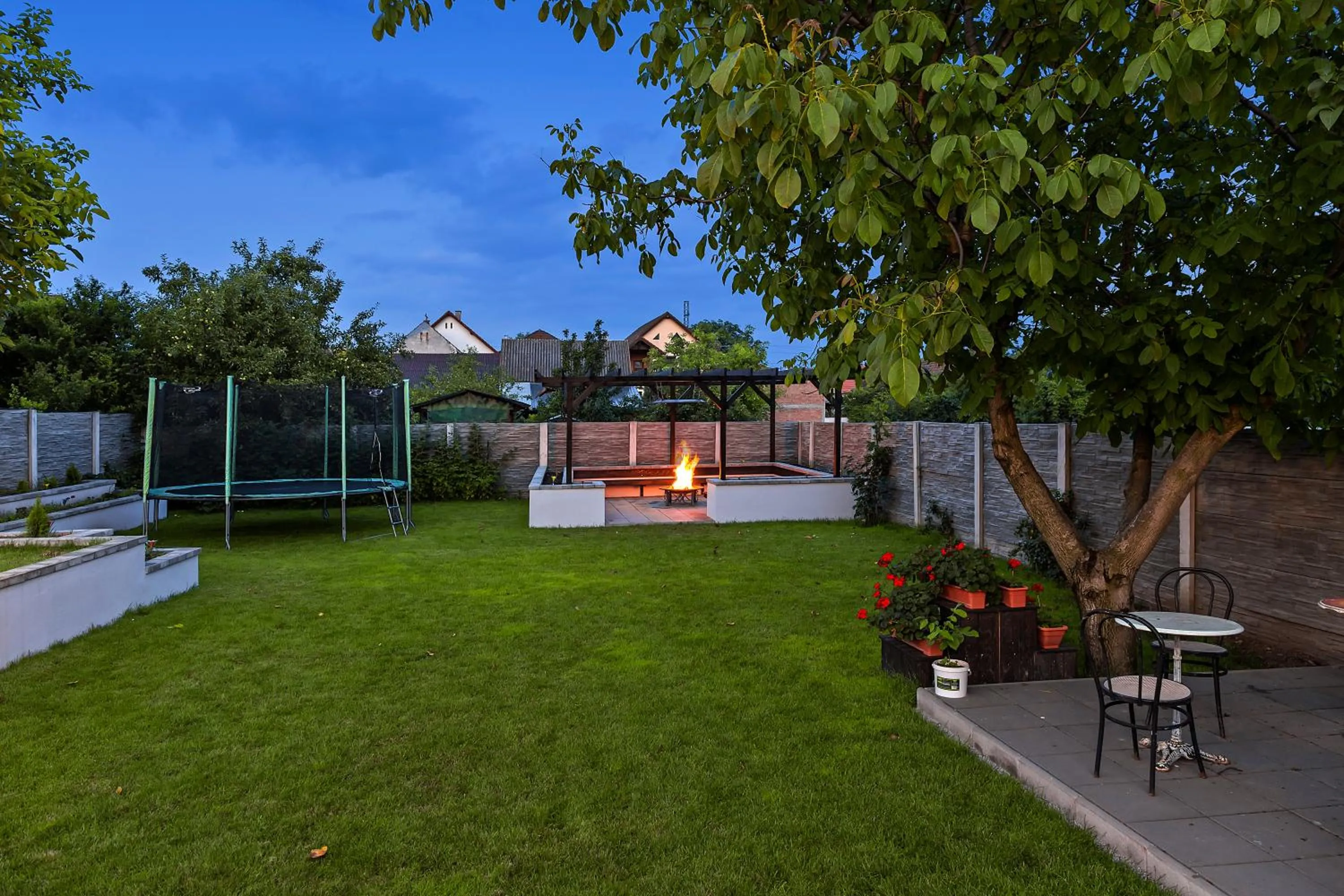 Garden in Pensiunea Alina "Adults Only"