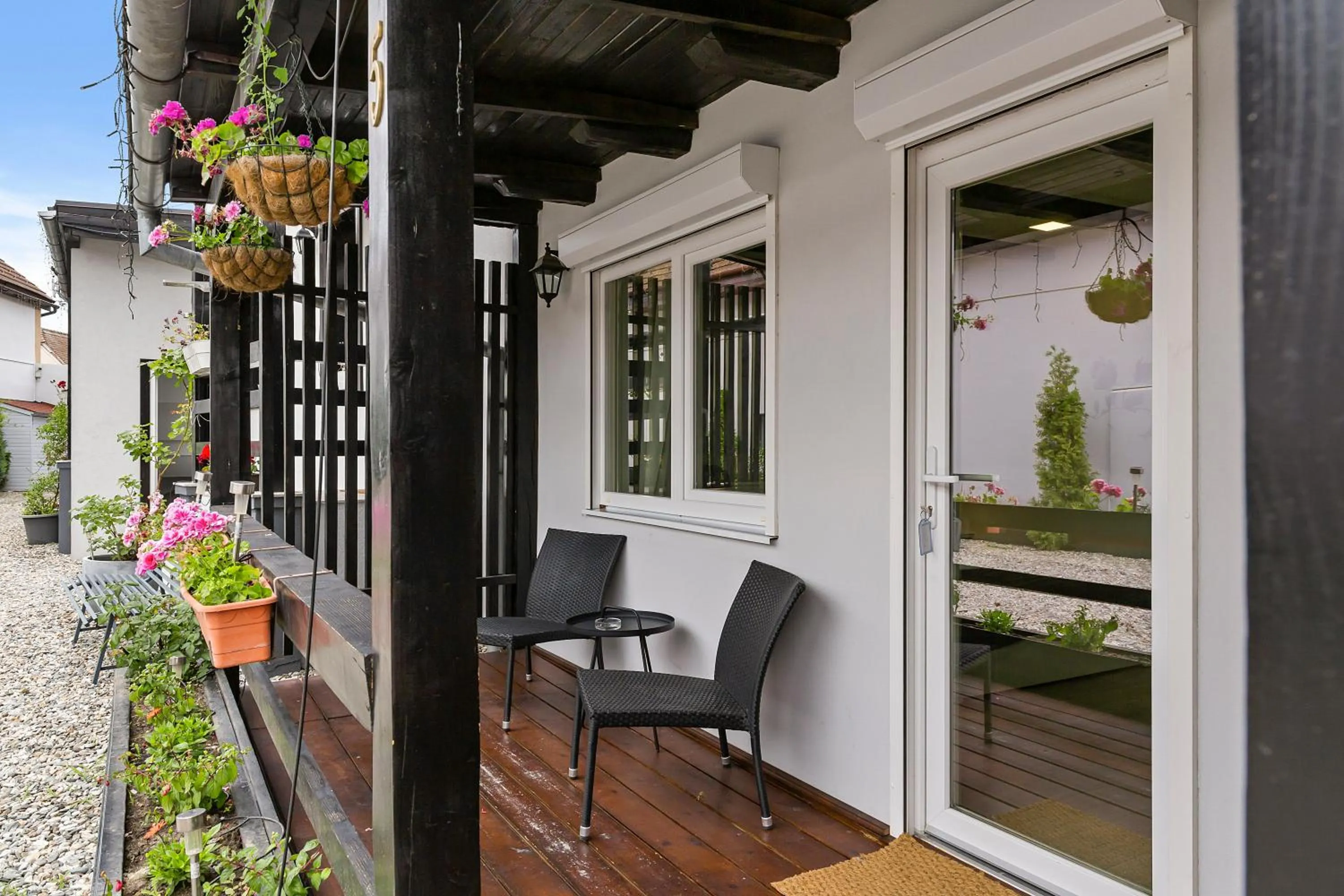 Property building in Pensiunea Alina "Adults Only"