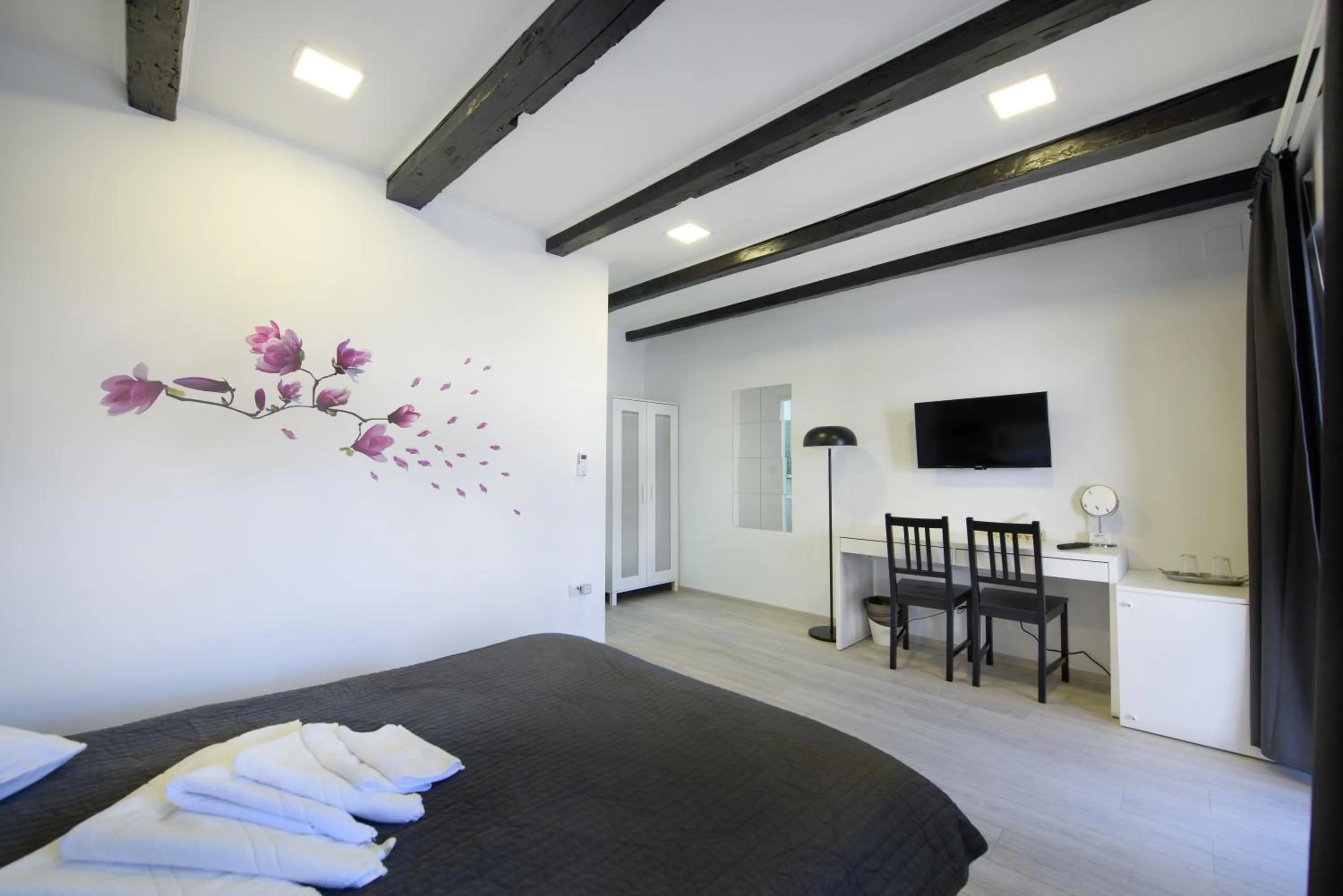 Photo of the whole room, Bed in Pensiunea Alina "Adults Only"