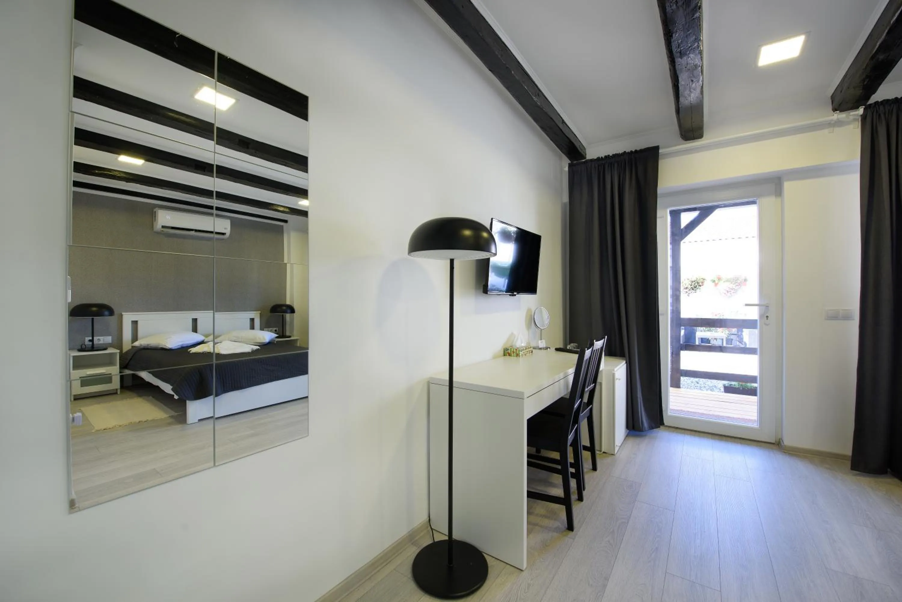 Photo of the whole room, Bed in Pensiunea Alina "Adults Only"