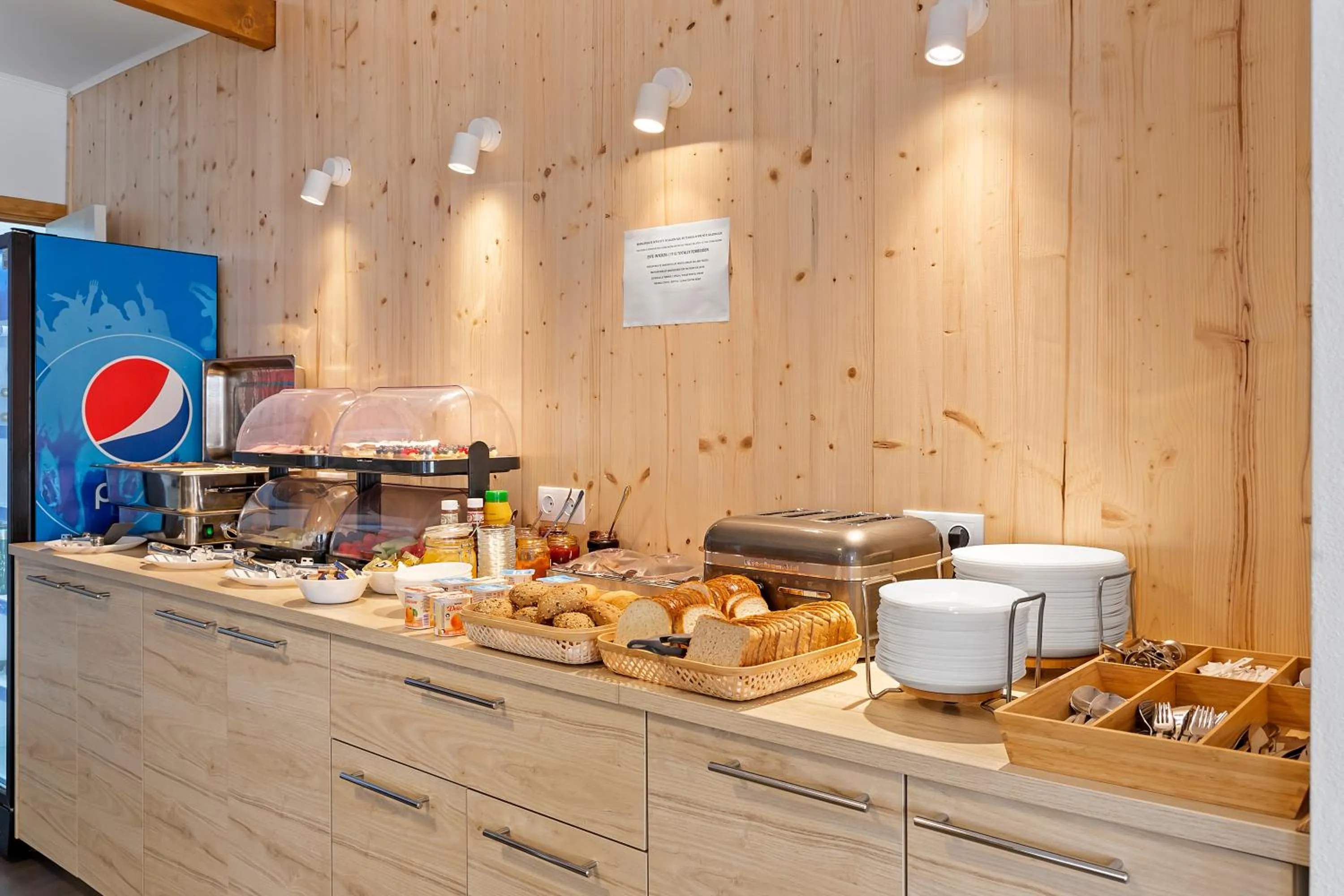 Breakfast in Pensiunea Alina "Adults Only"