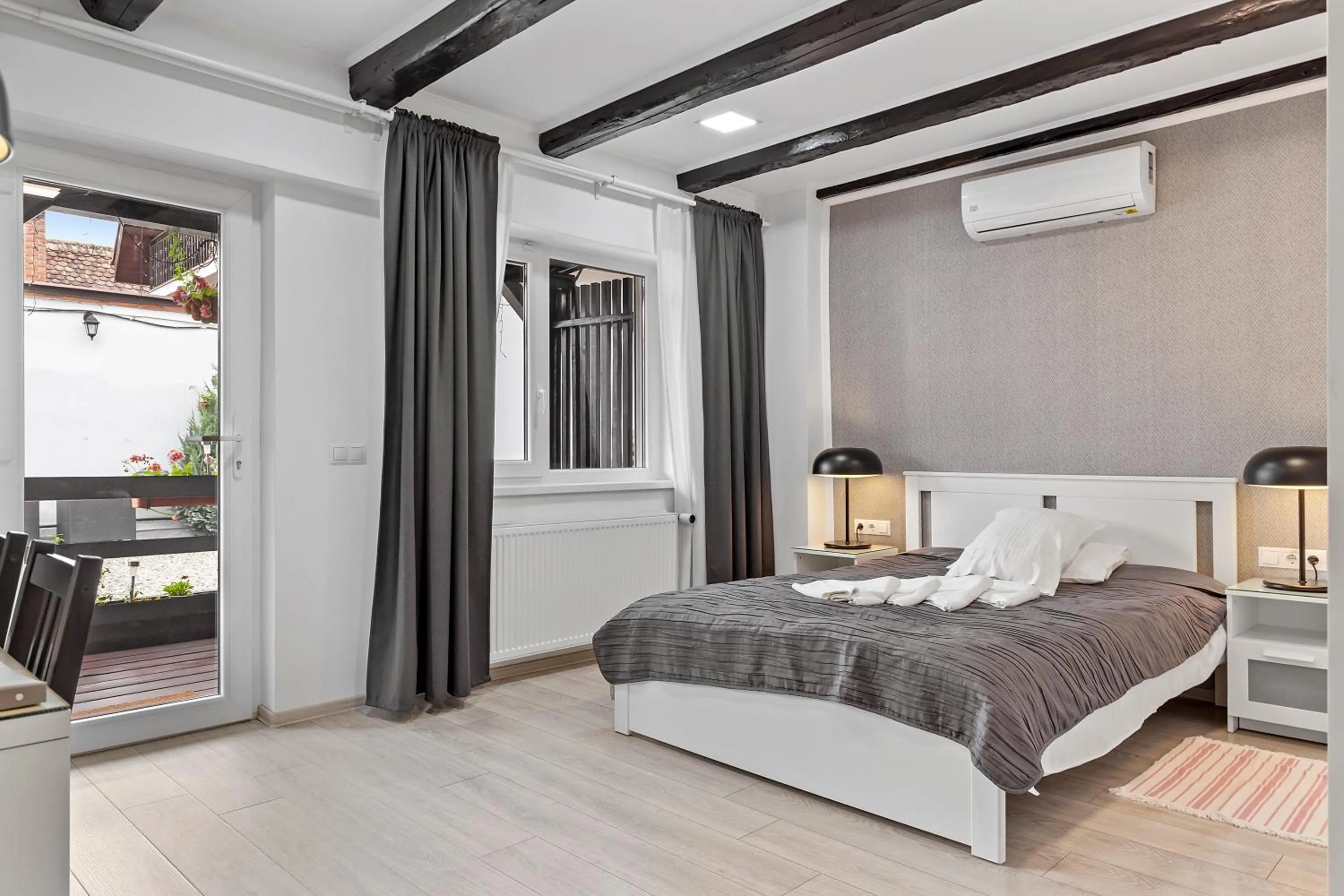 Property building, Bed in Pensiunea Alina "Adults Only"