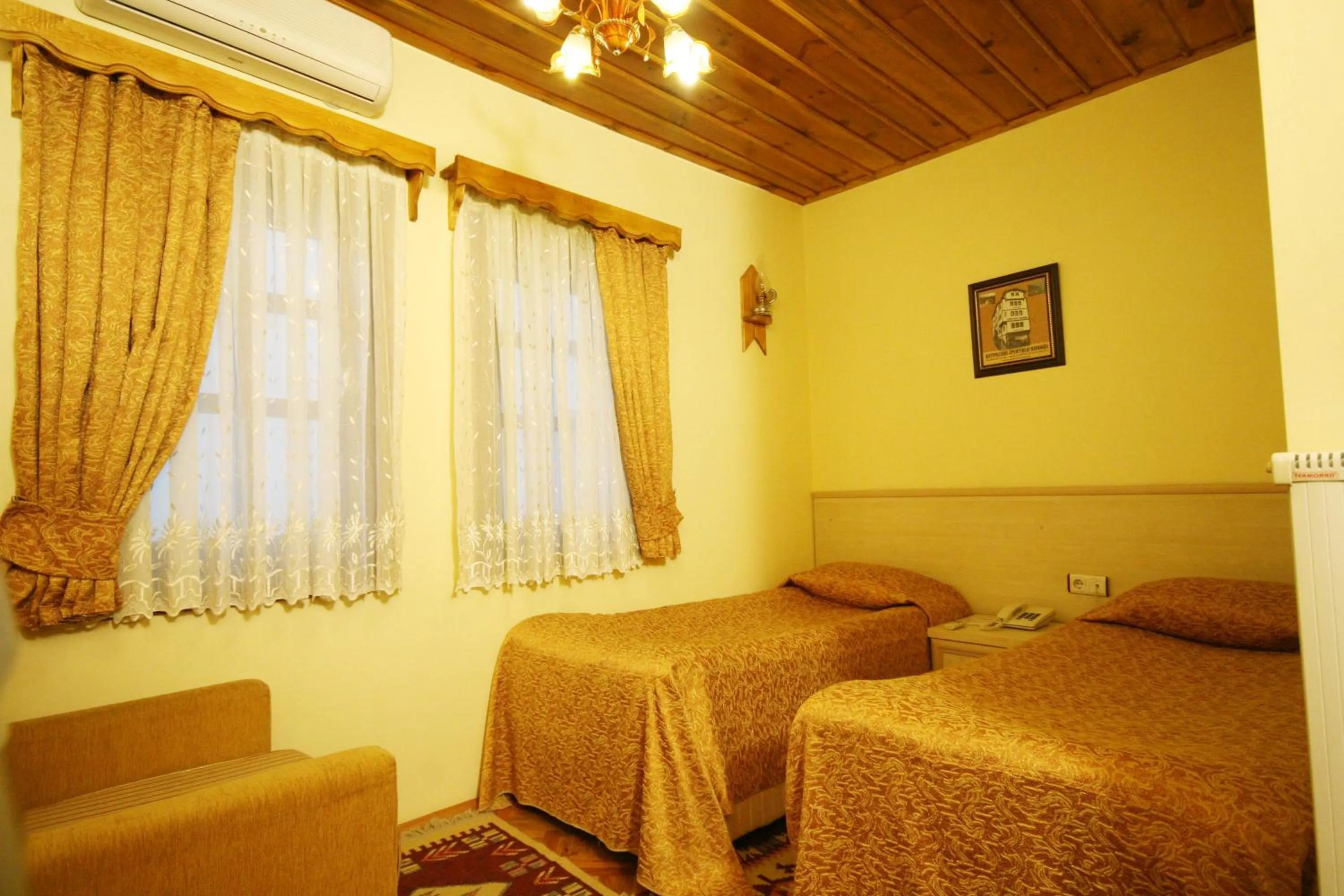Photo of the whole room, Bed in Beypazari Ipekyolu Konagi