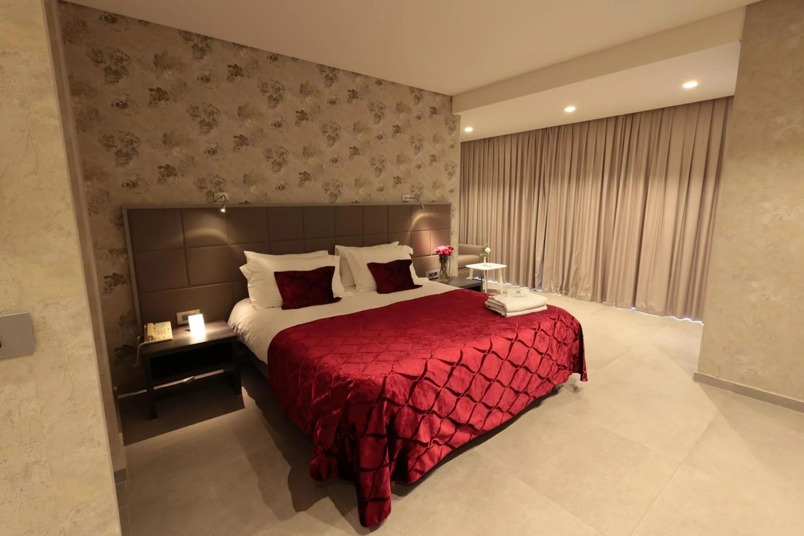 Bedroom, Bed in Monteverde Hotel