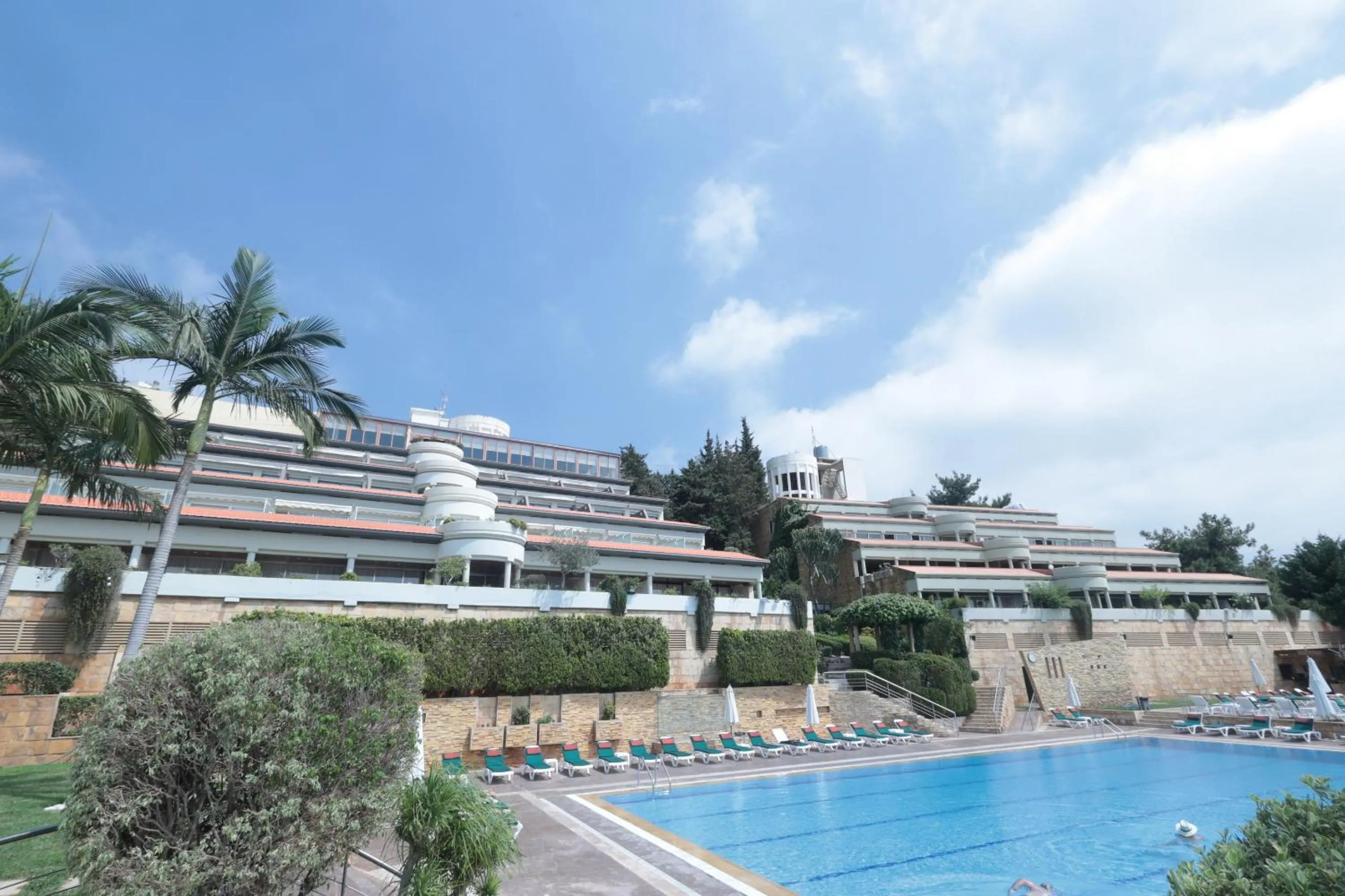 Swimming pool in Monteverde Hotel