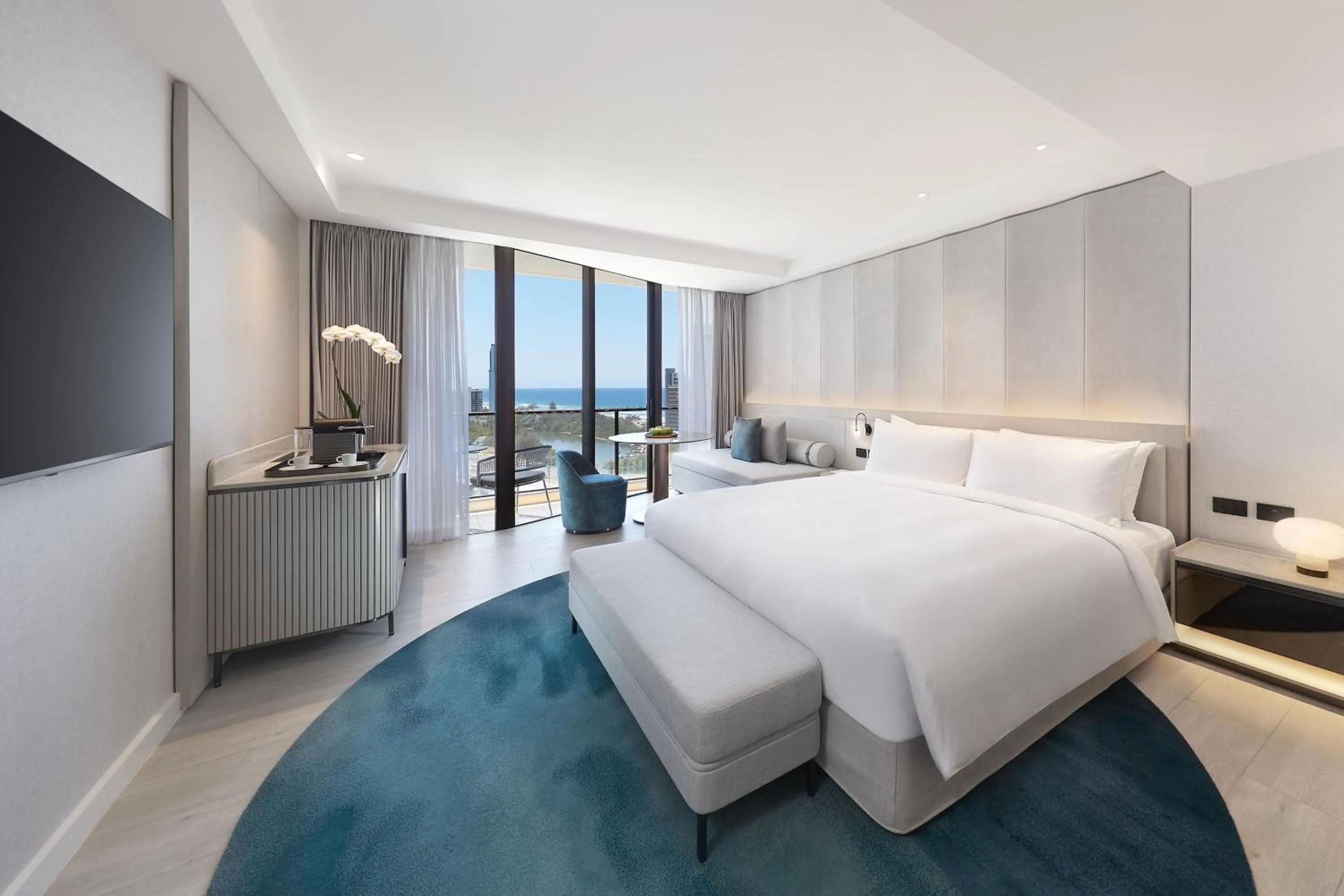 Photo of the whole room, Bed in JW Marriott Gold Coast Resort & Spa