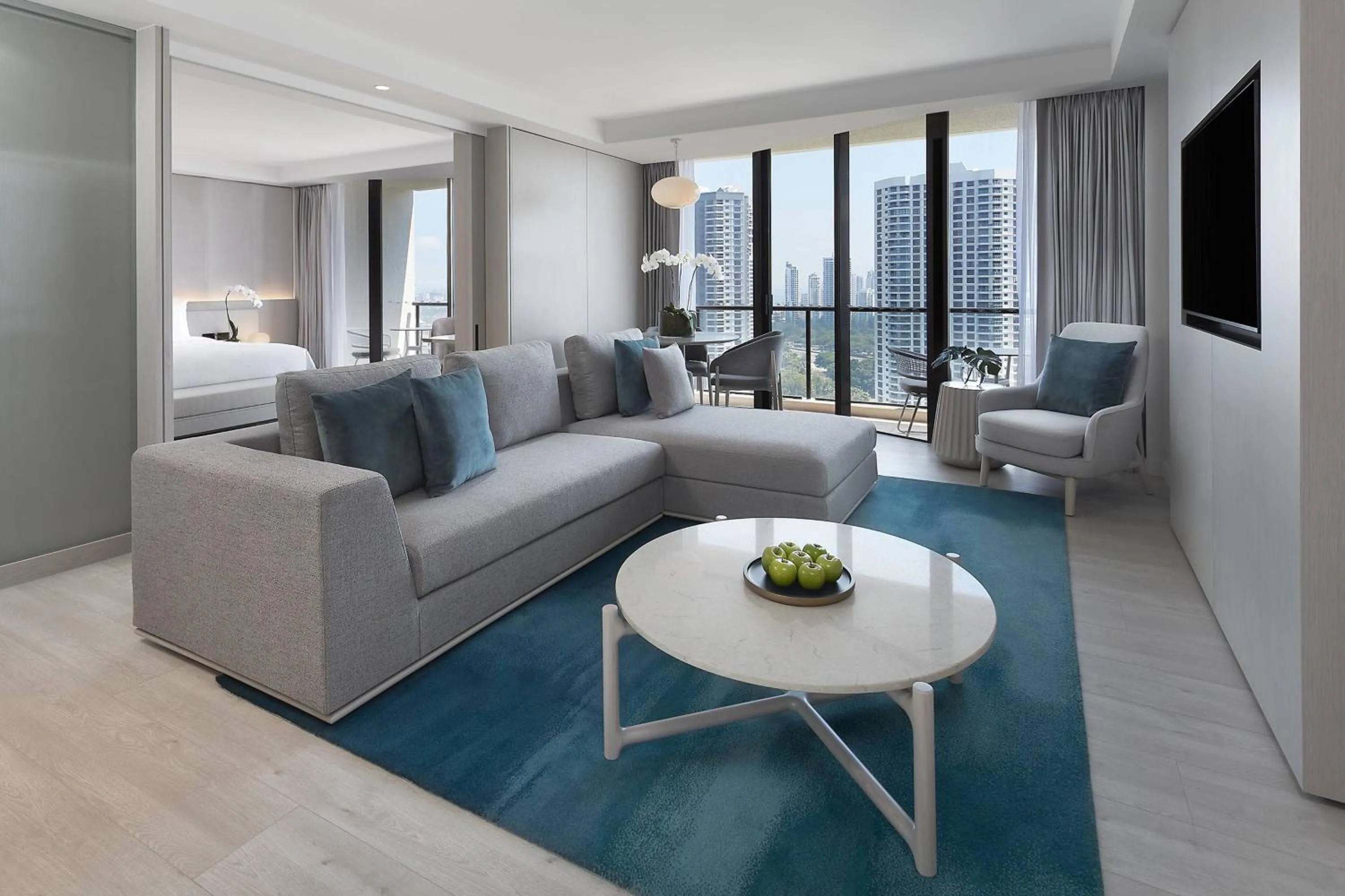 Lounge or bar in JW Marriott Gold Coast Resort & Spa