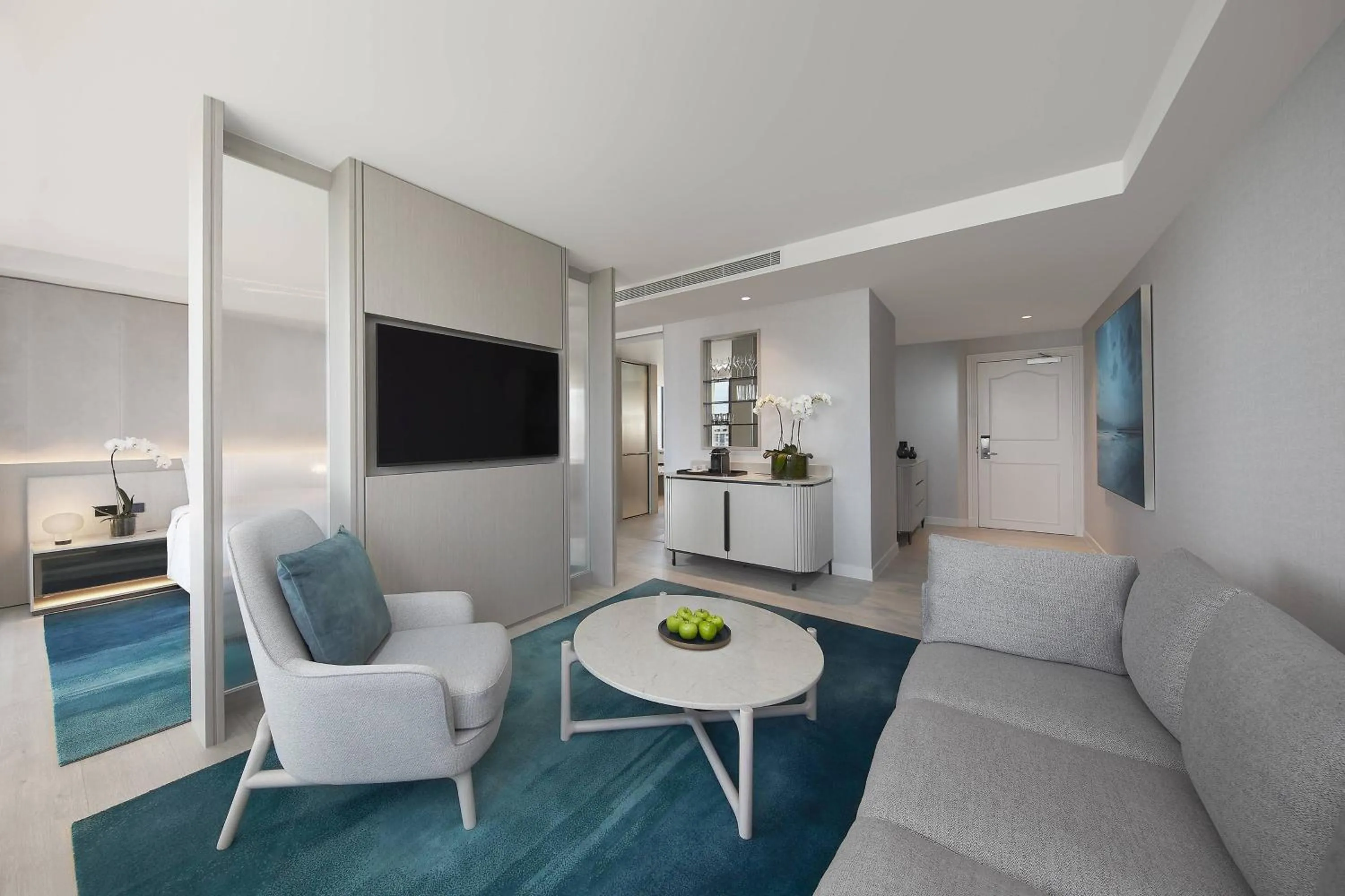 Lounge or bar in JW Marriott Gold Coast Resort & Spa