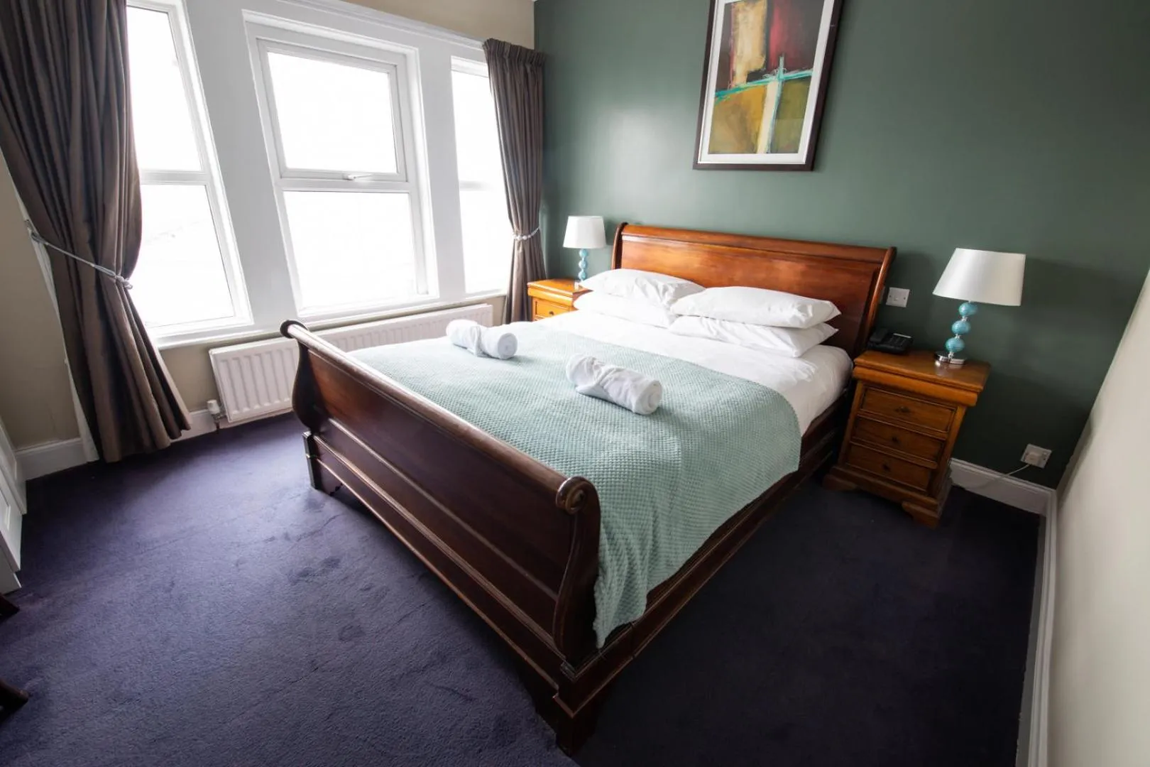 Bedroom, Bed in The Nines