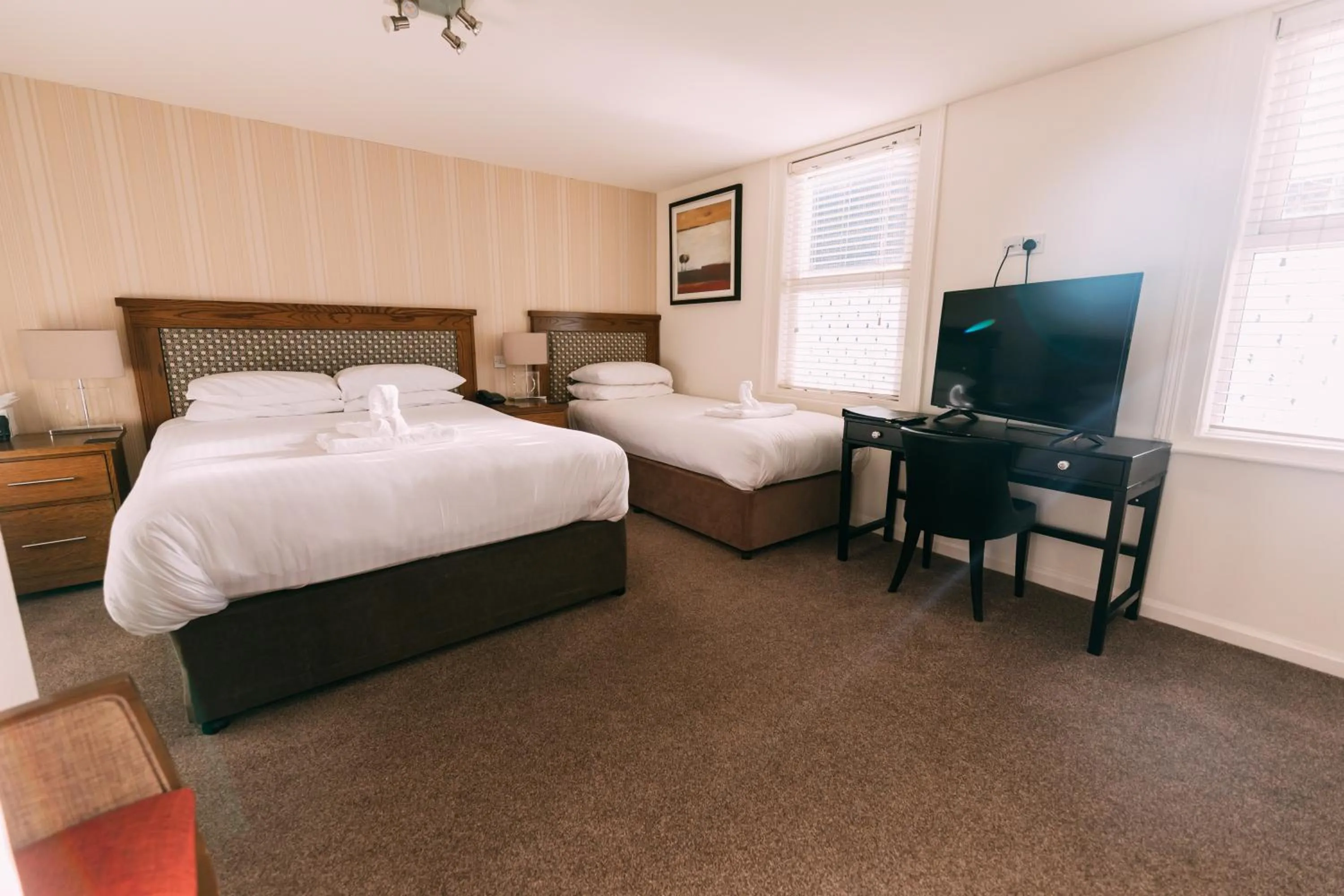 TV and multimedia, Bed in The Nines