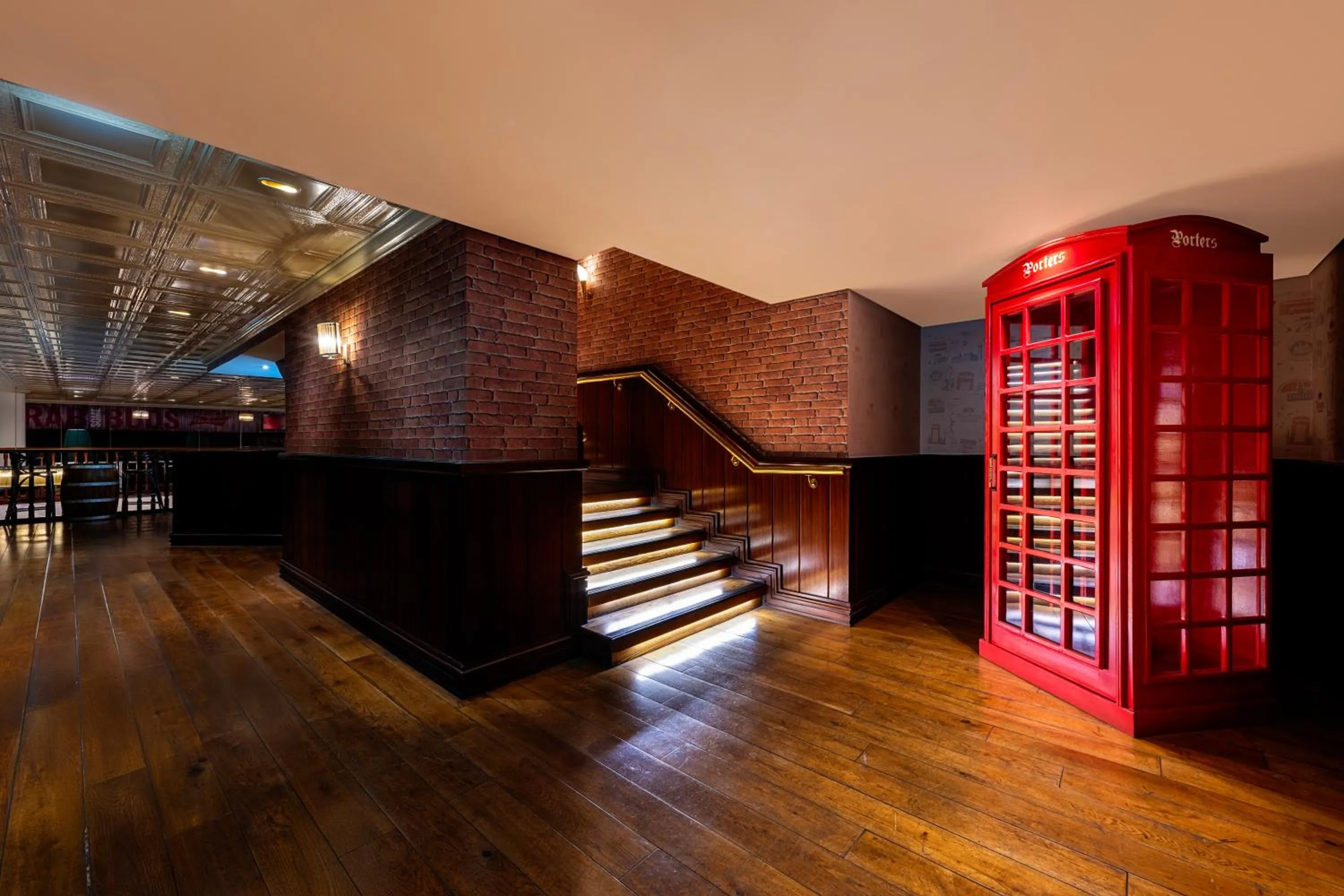 Restaurant/places to eat in Grand Millennium Al Wahda Executive Apartments