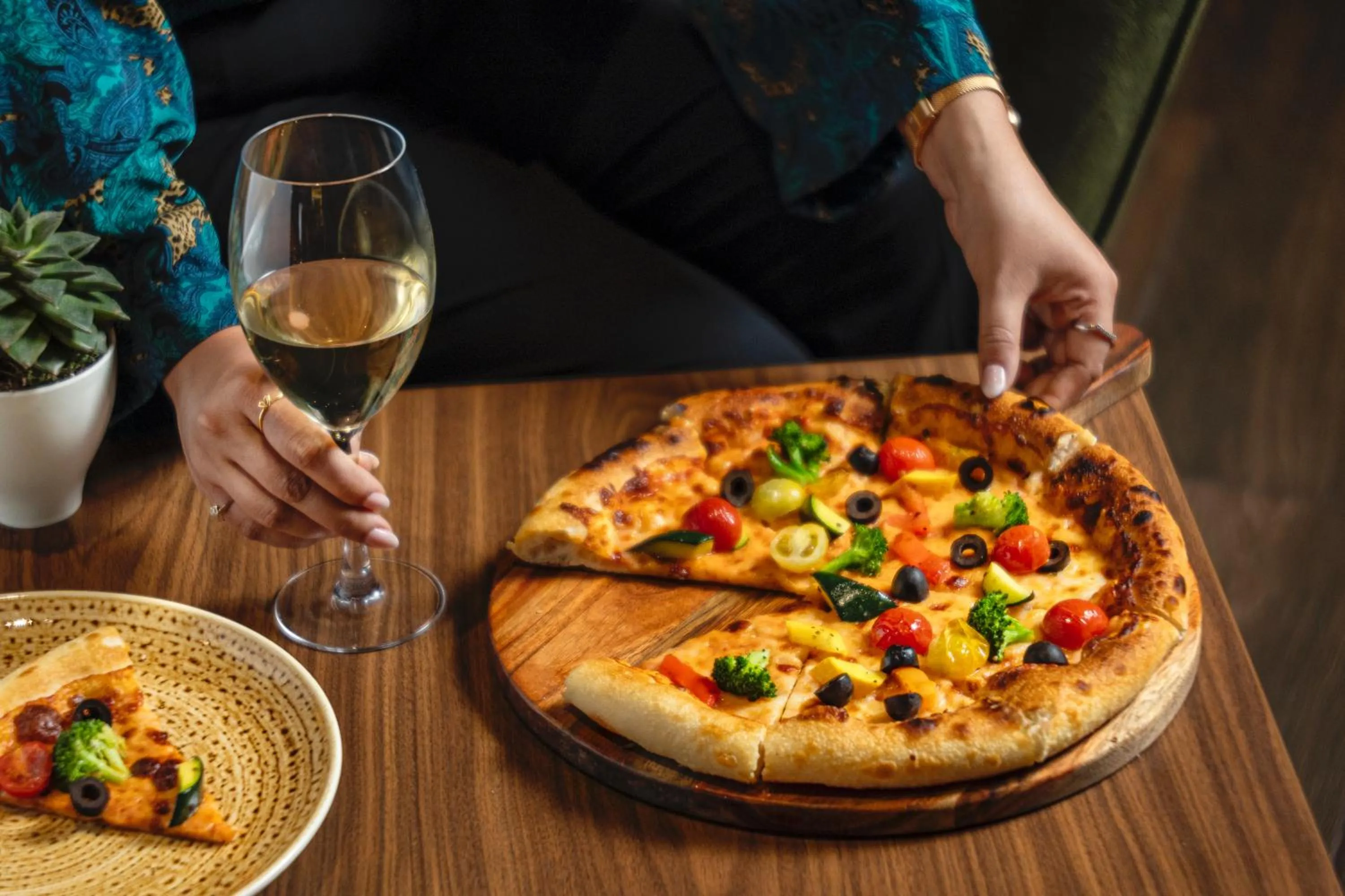 Restaurant/places to eat in Grand Millennium Al Wahda Executive Apartments