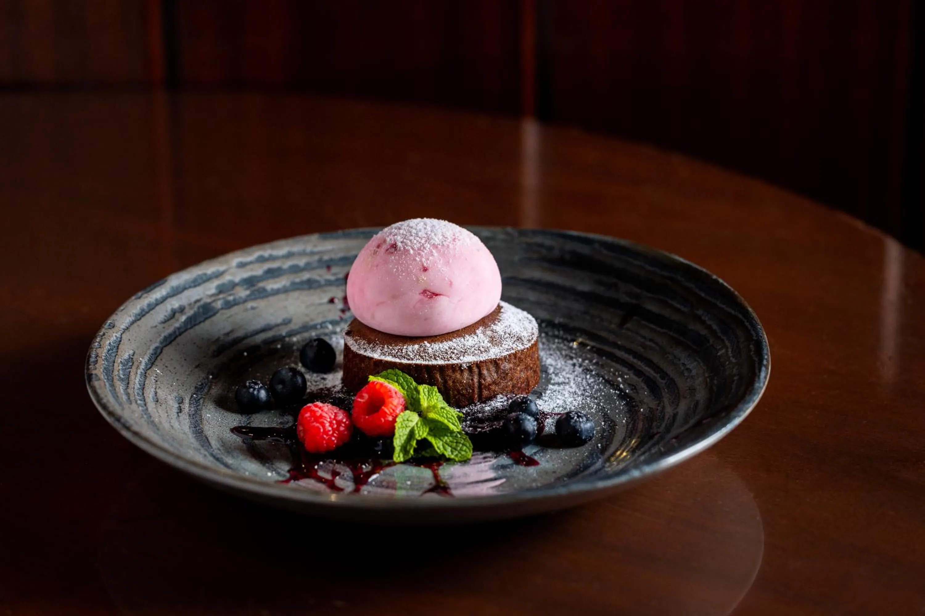 Restaurant/places to eat in Grand Millennium Al Wahda Executive Apartments