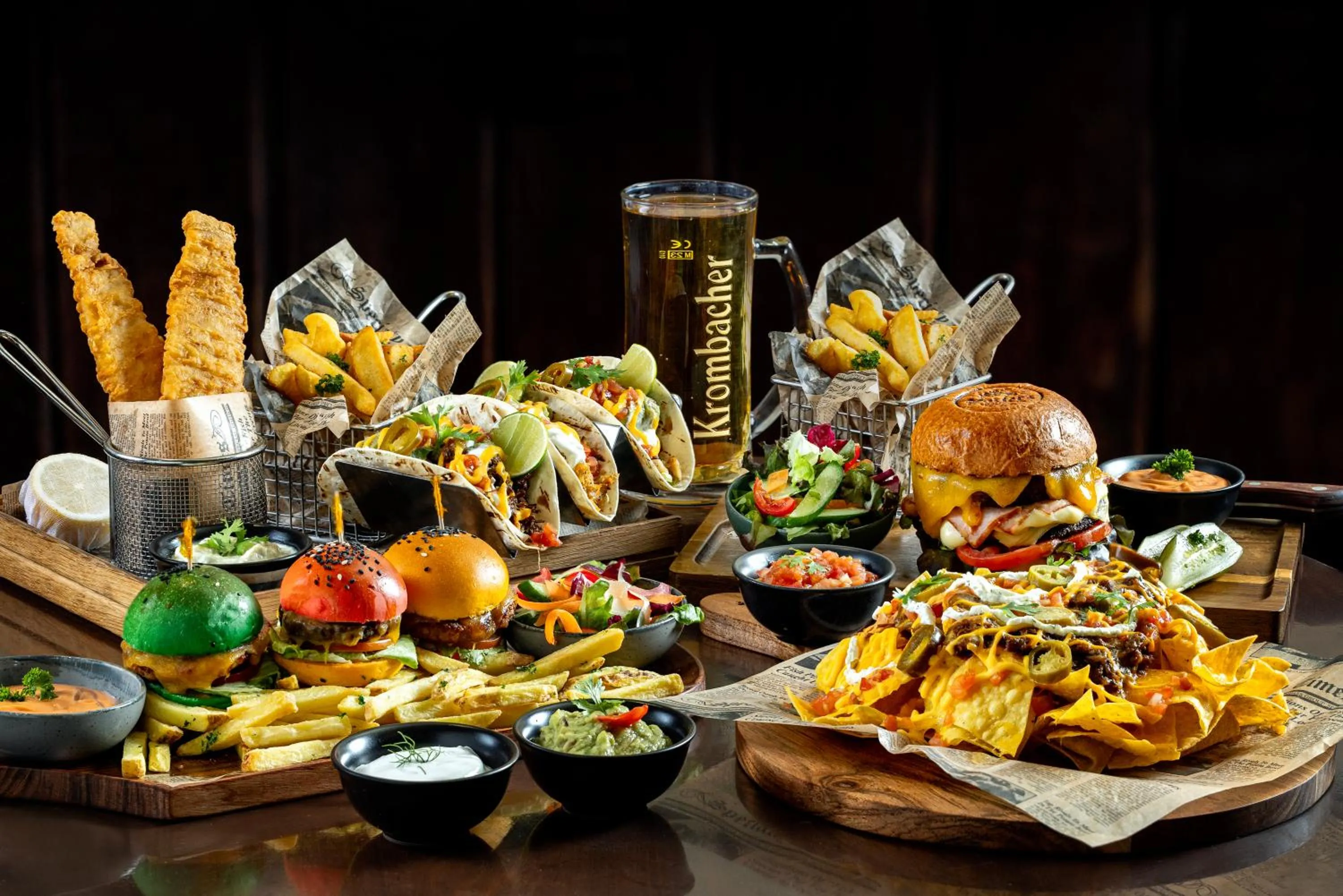 Restaurant/places to eat in Grand Millennium Al Wahda Executive Apartments