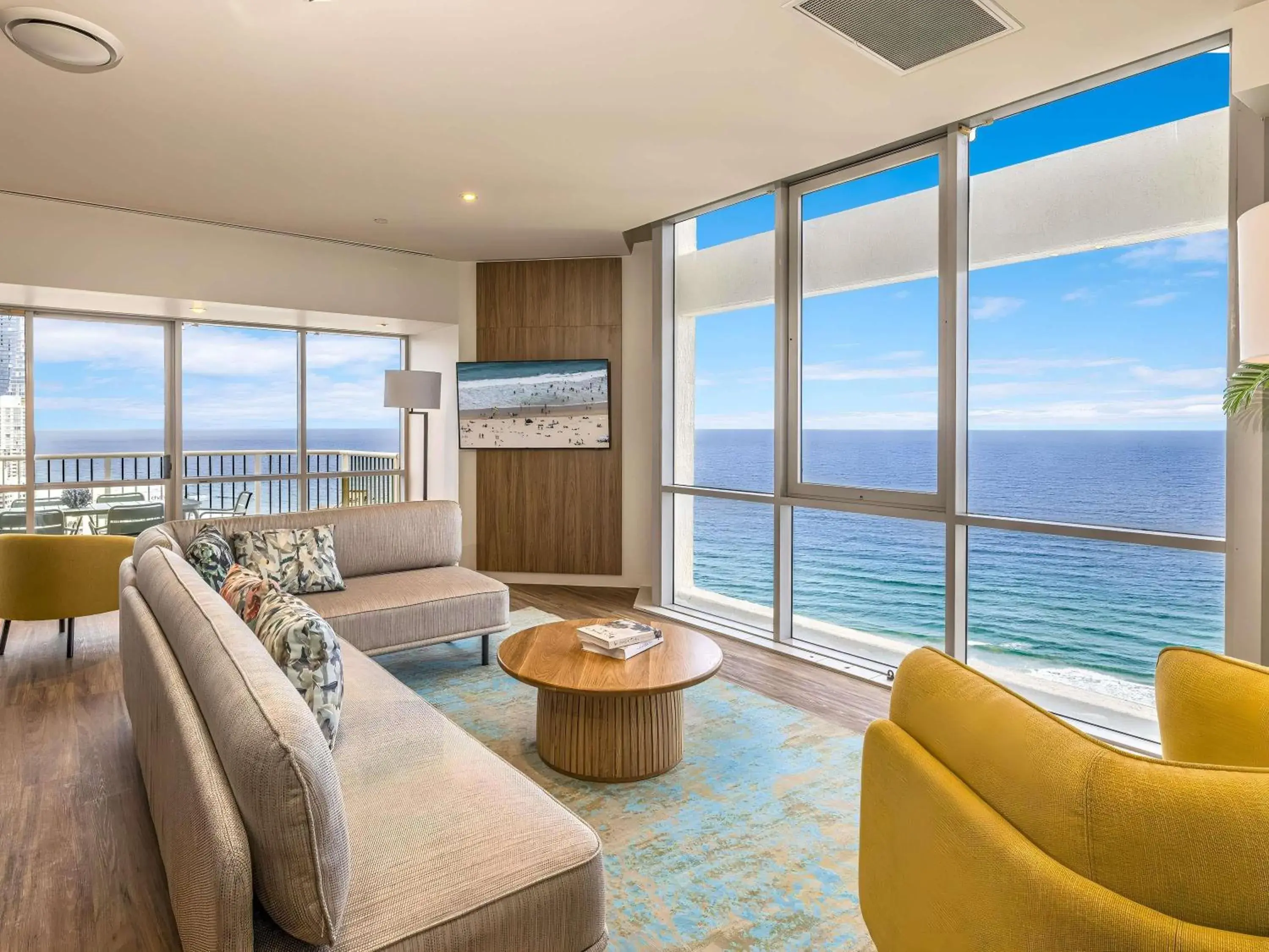 Four Bedroom Penthouse in Novotel Surfers Paradise Four Bedroom Penthouse in Novotel Surfers Paradise
