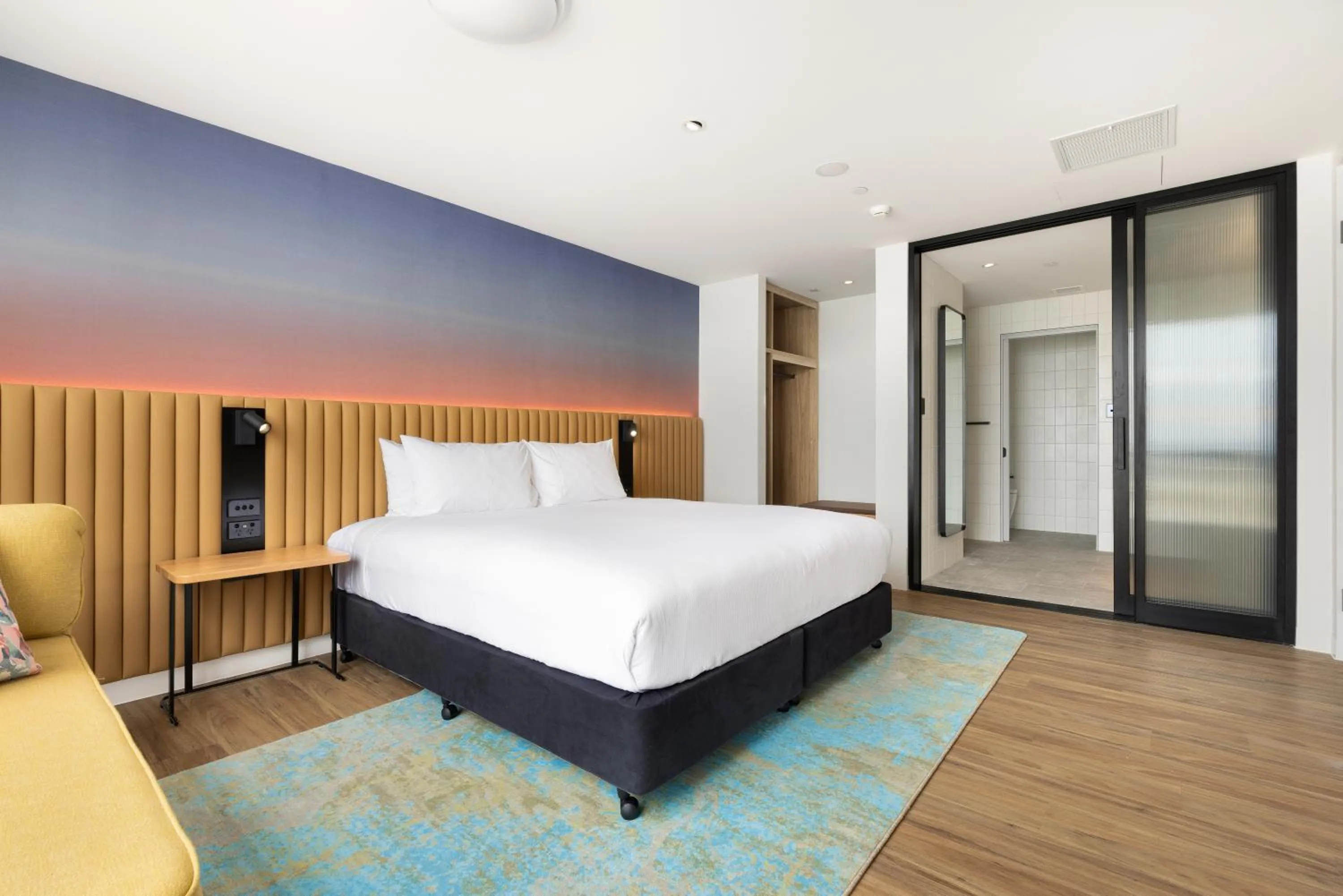 Photo of the whole room, Bed in Novotel Surfers Paradise
