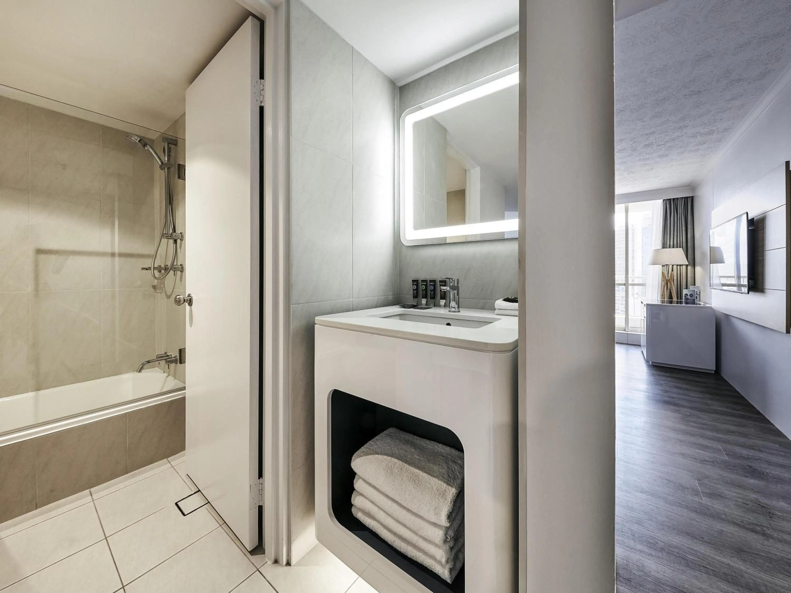 Bedroom in Novotel Surfers Paradise