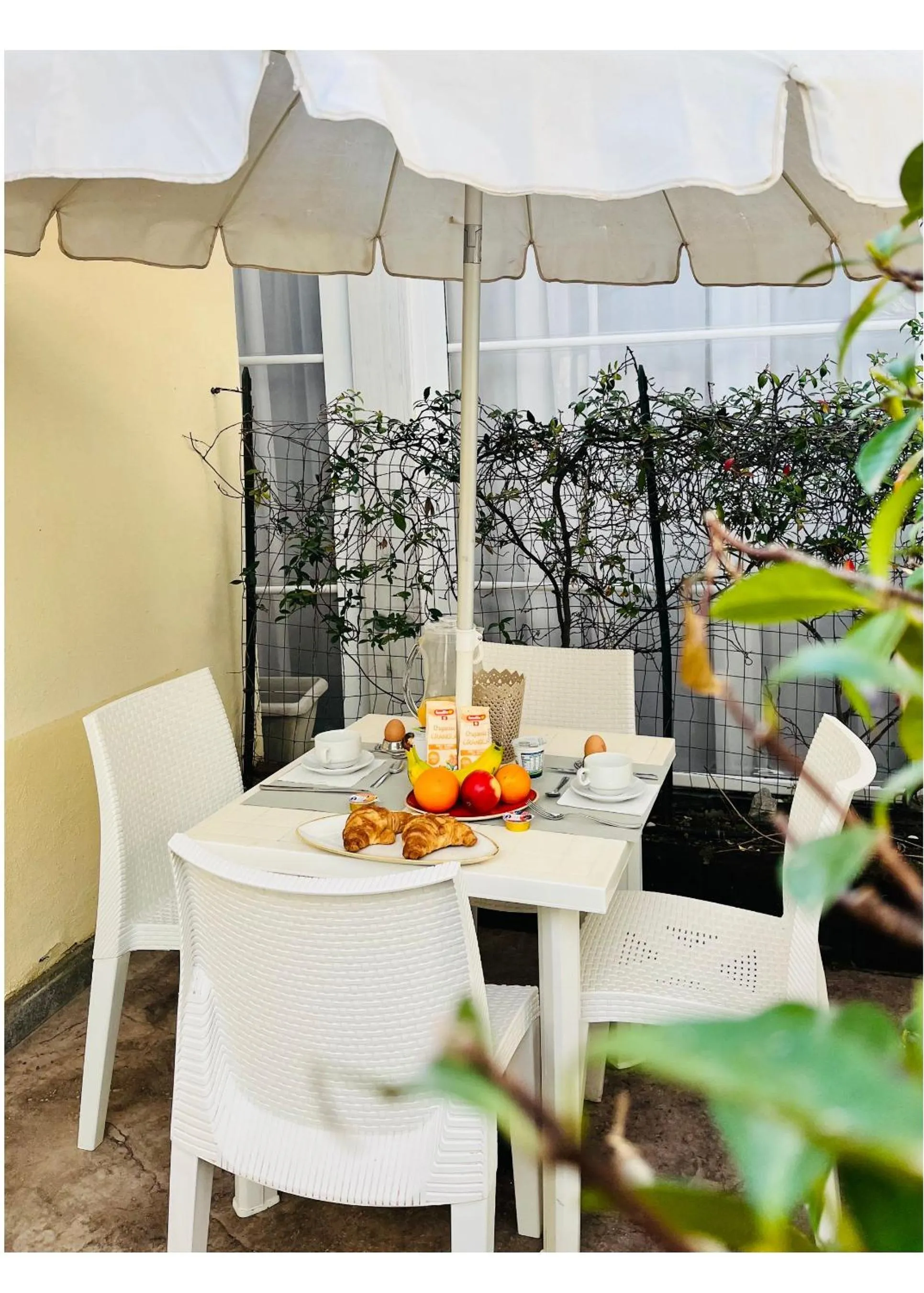 Patio in Hotel La Torraccia