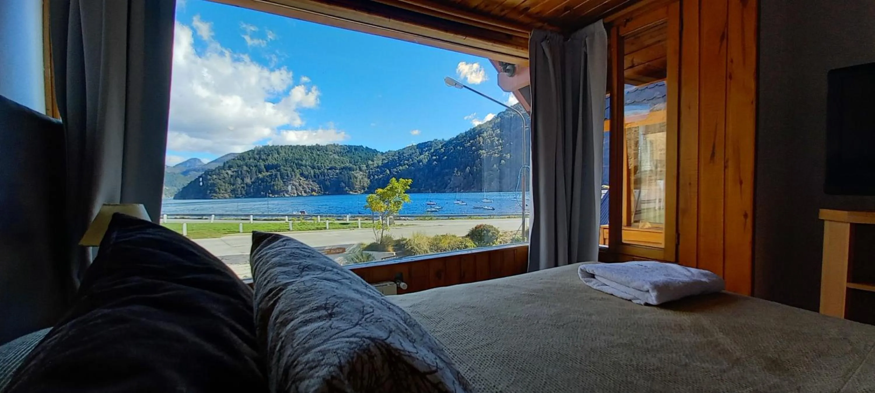 Bed in Cabañas Del Lacar